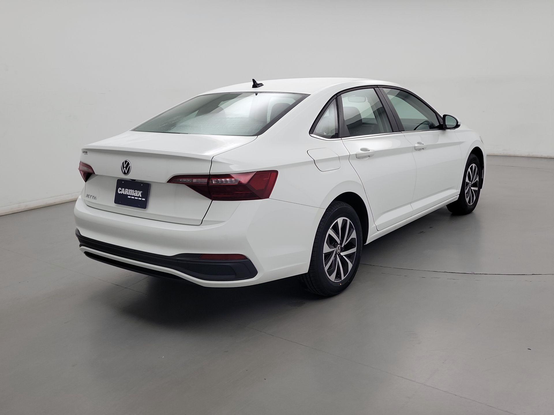 Thumbnail: 2024 Volkswagen Jetta - 5