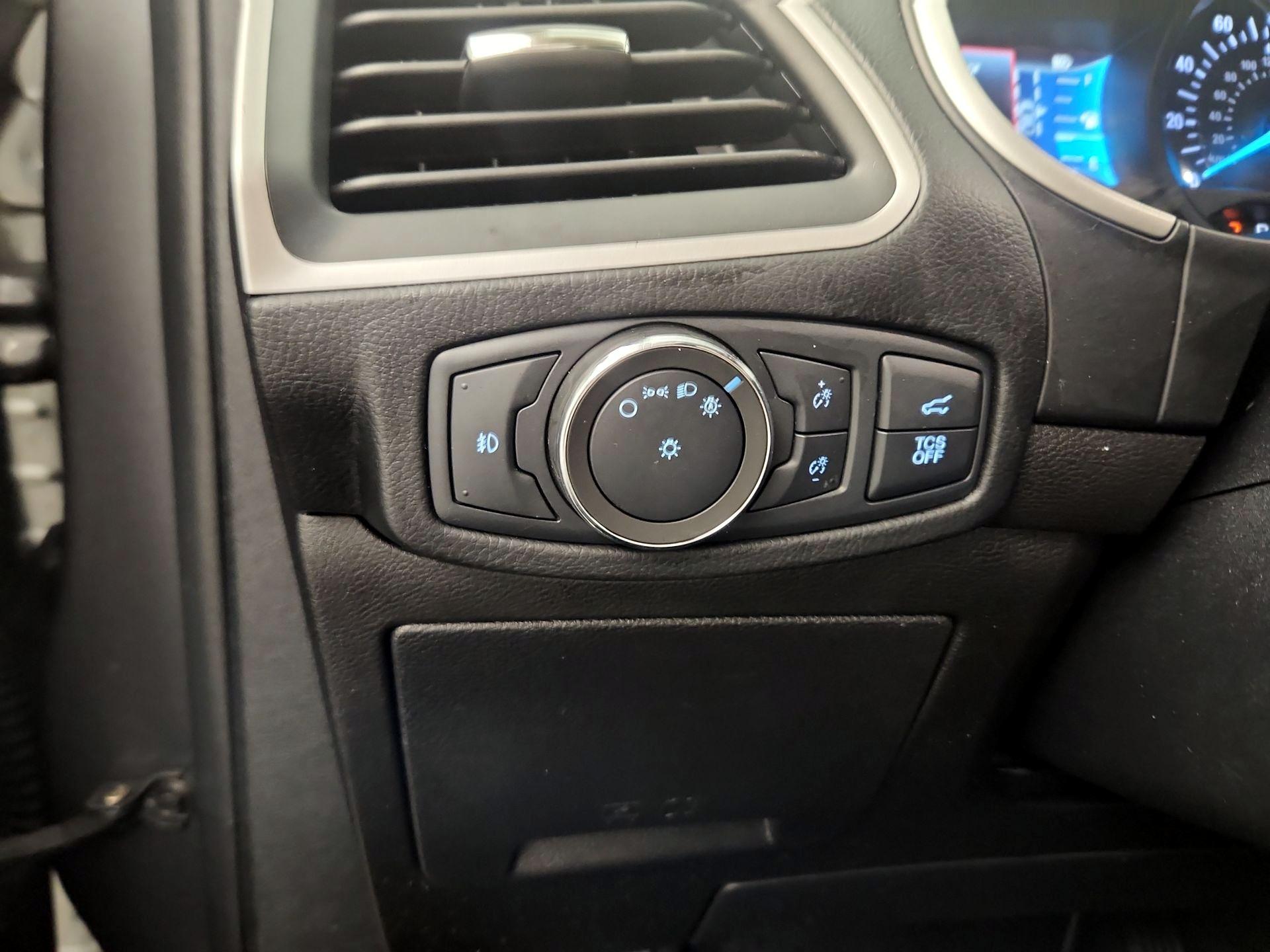 Thumbnail: 2021 Ford Edge - 11