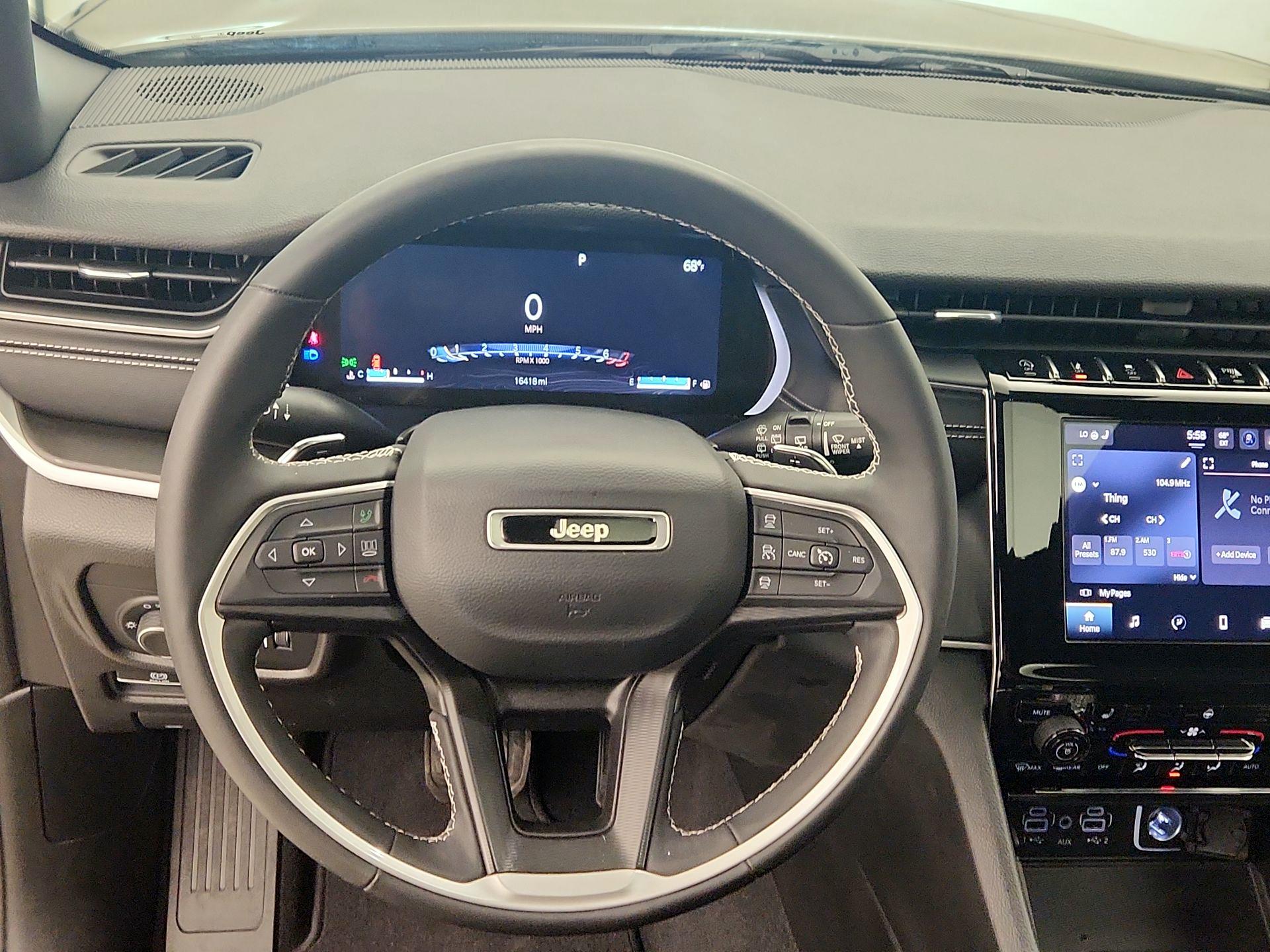 Thumbnail: 2023 Jeep Grand Cherokee - 10