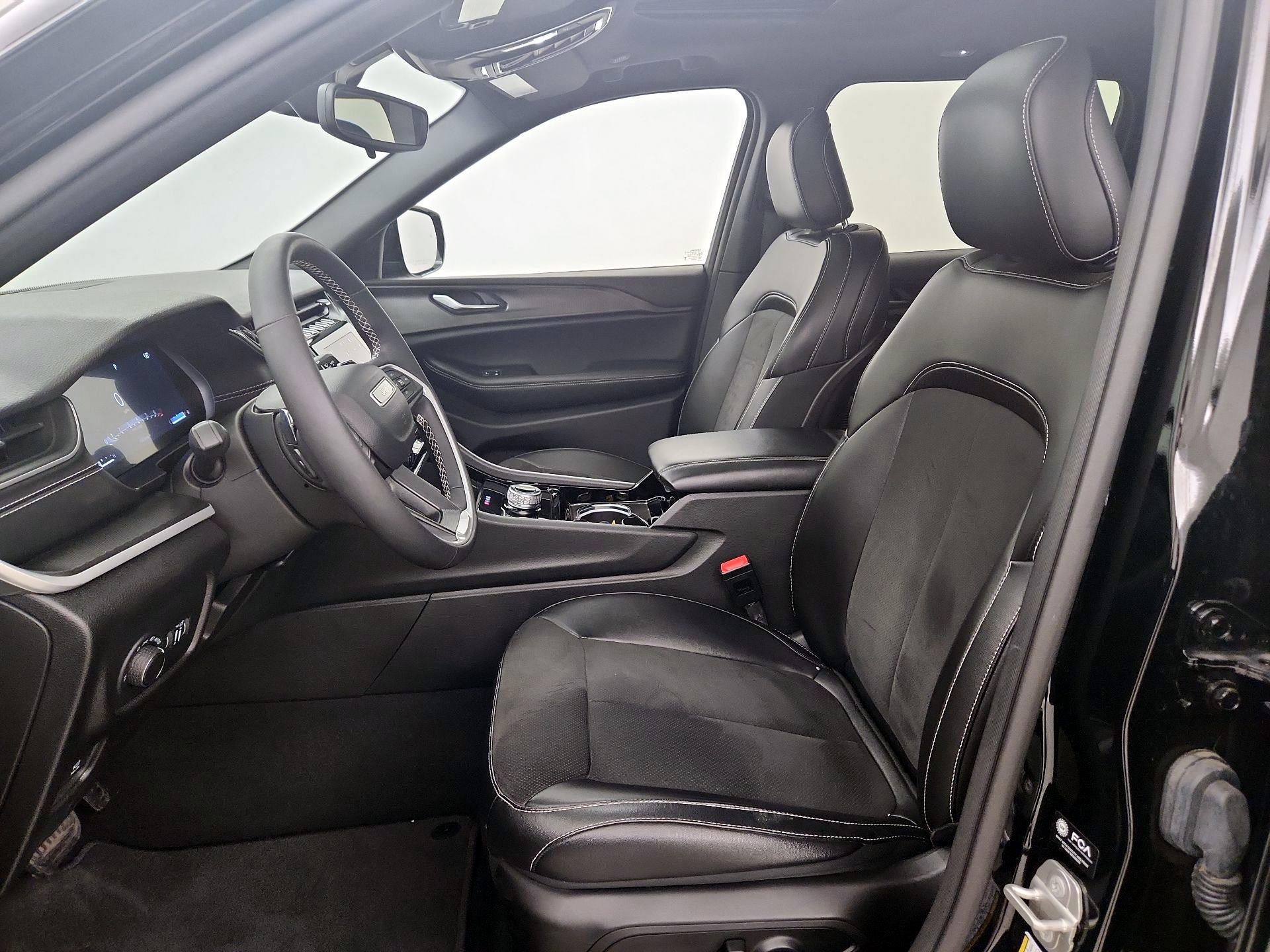 Thumbnail: 2023 Jeep Grand Cherokee - 11