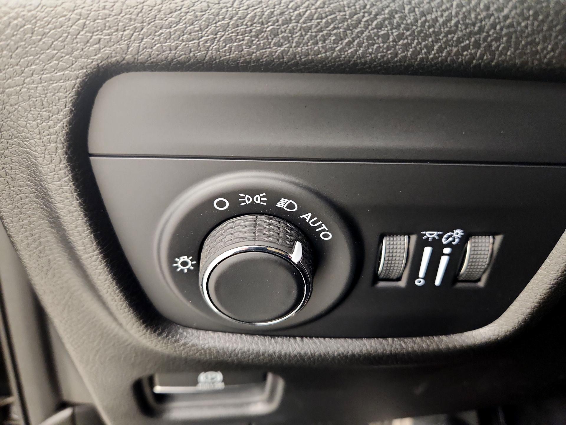 Thumbnail: 2023 Jeep Grand Cherokee - 13