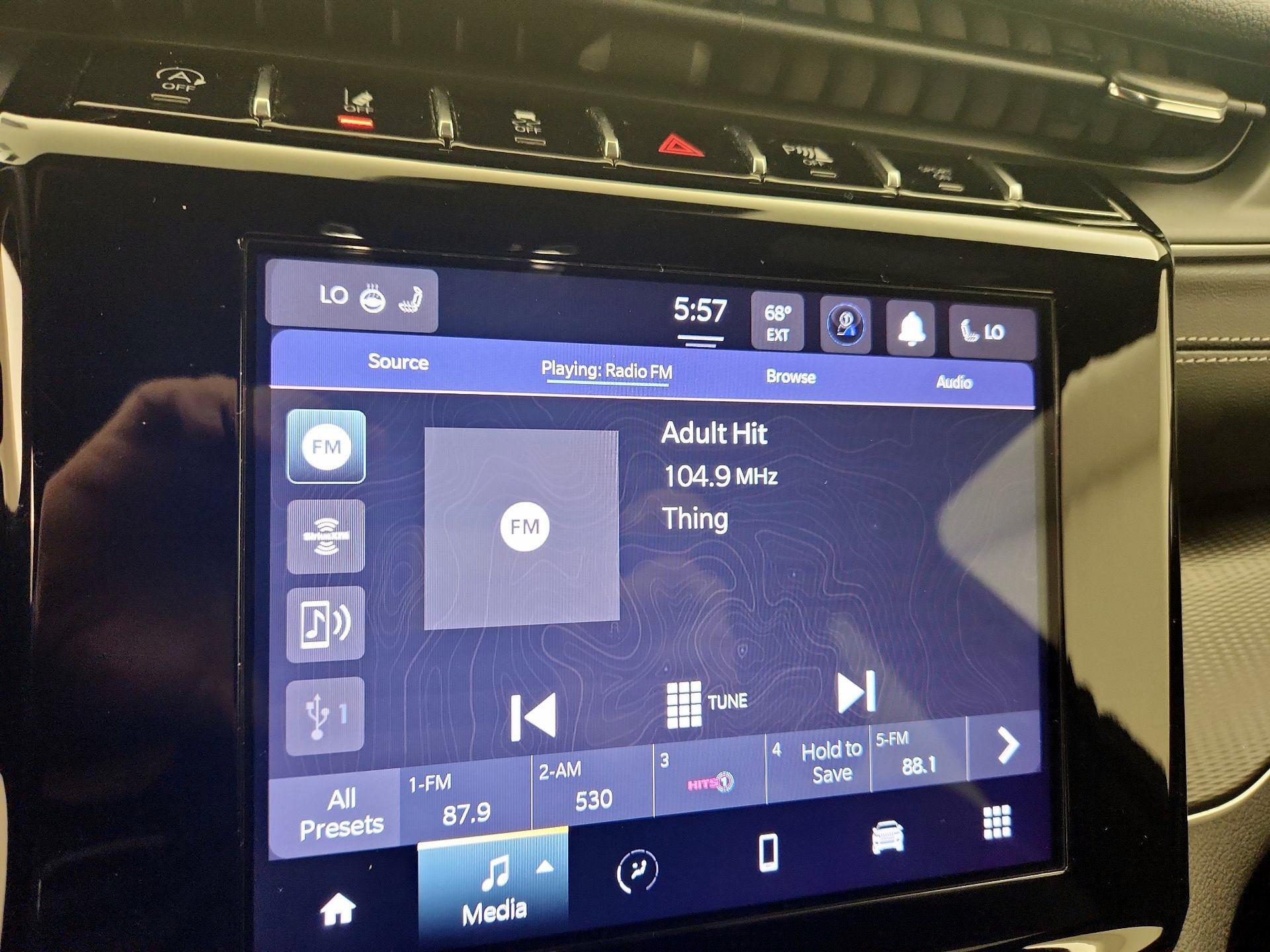 Thumbnail: 2023 Jeep Grand Cherokee - 15