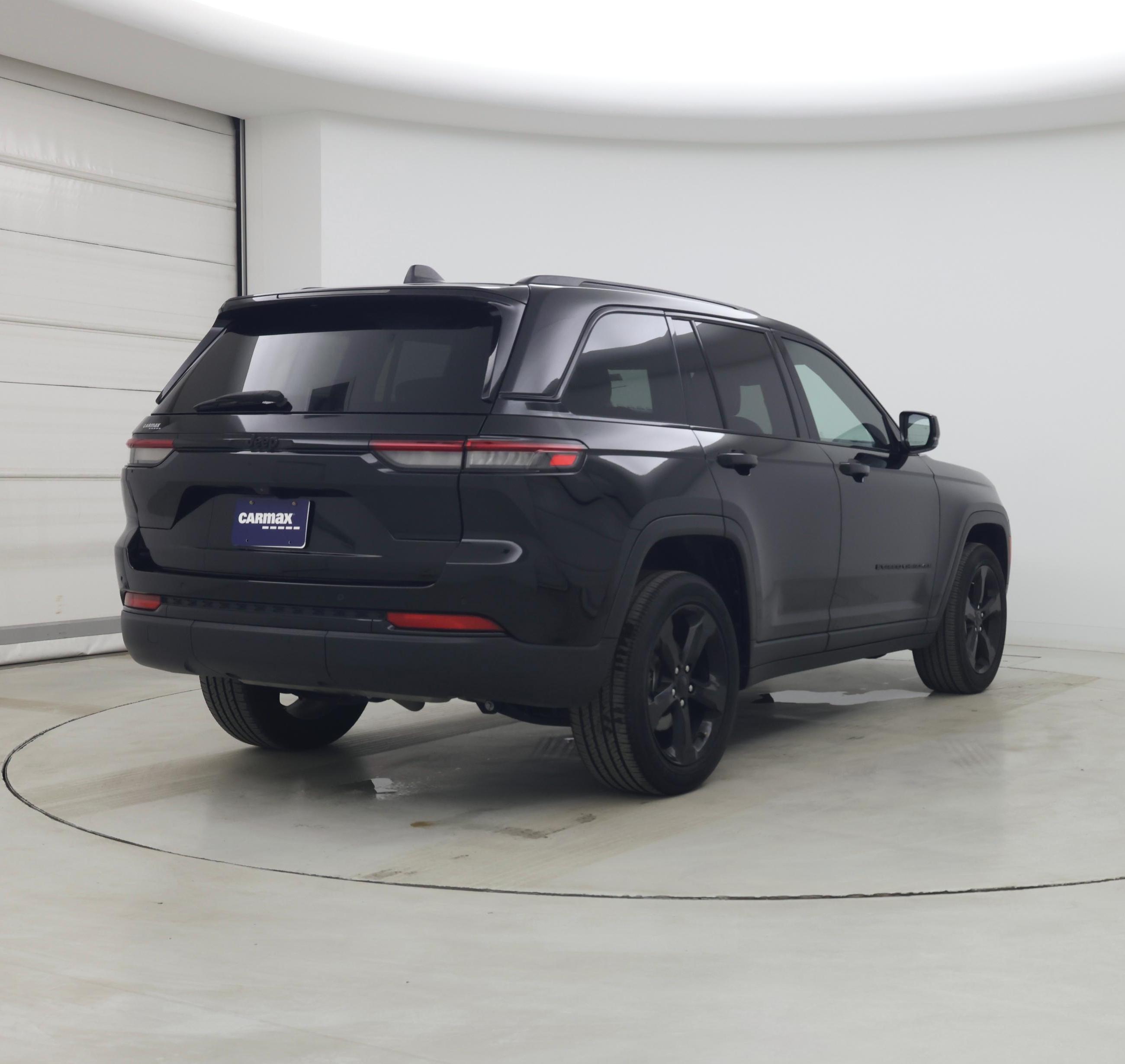 Thumbnail: 2023 Jeep Grand Cherokee - 8