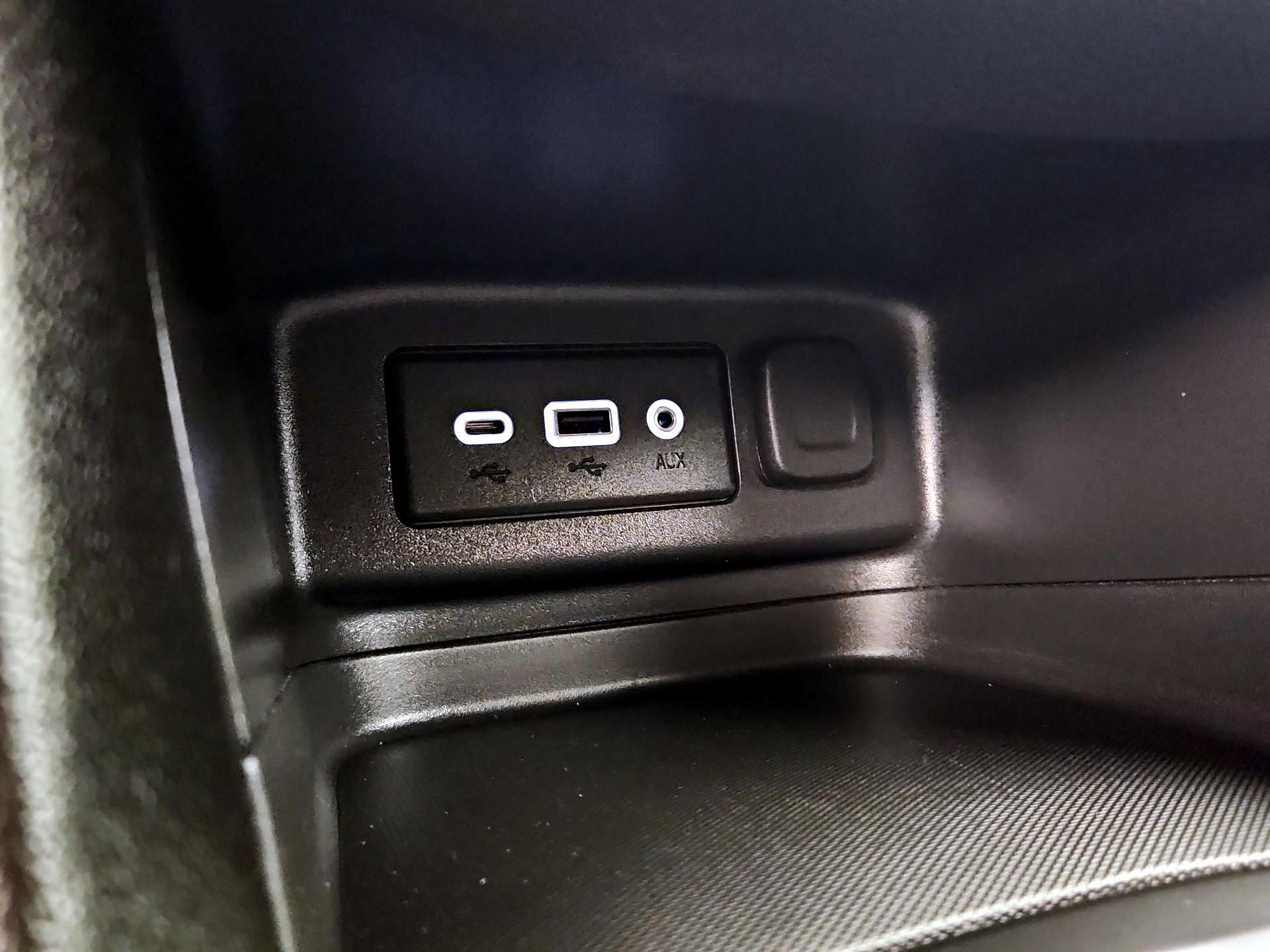 Thumbnail: 2024 Chevrolet Equinox - 18