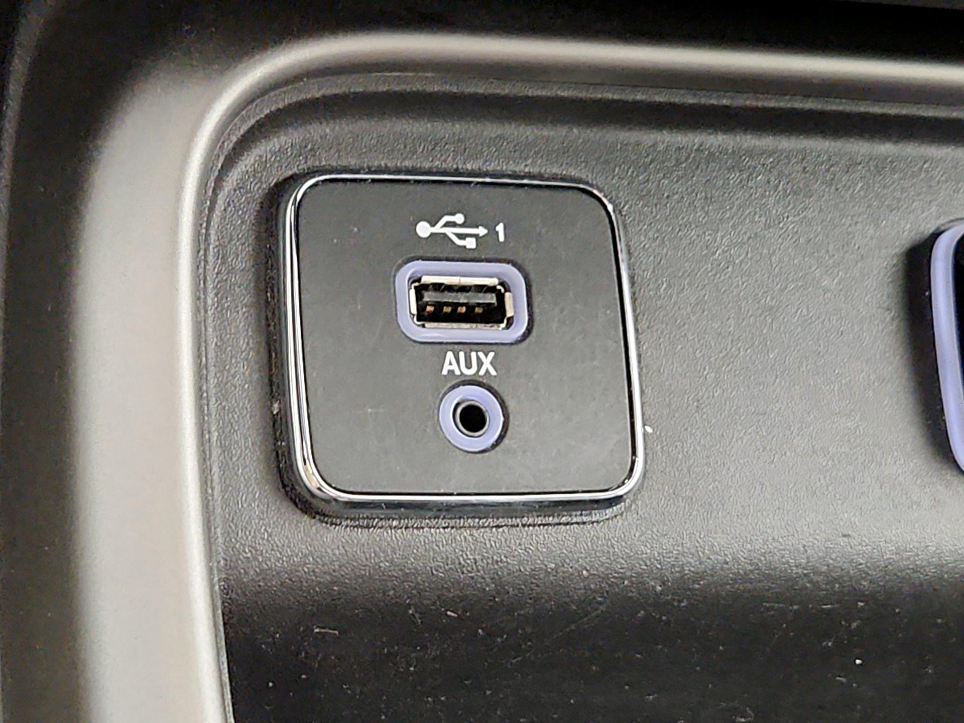 Thumbnail: 2020 Jeep Compass - 16