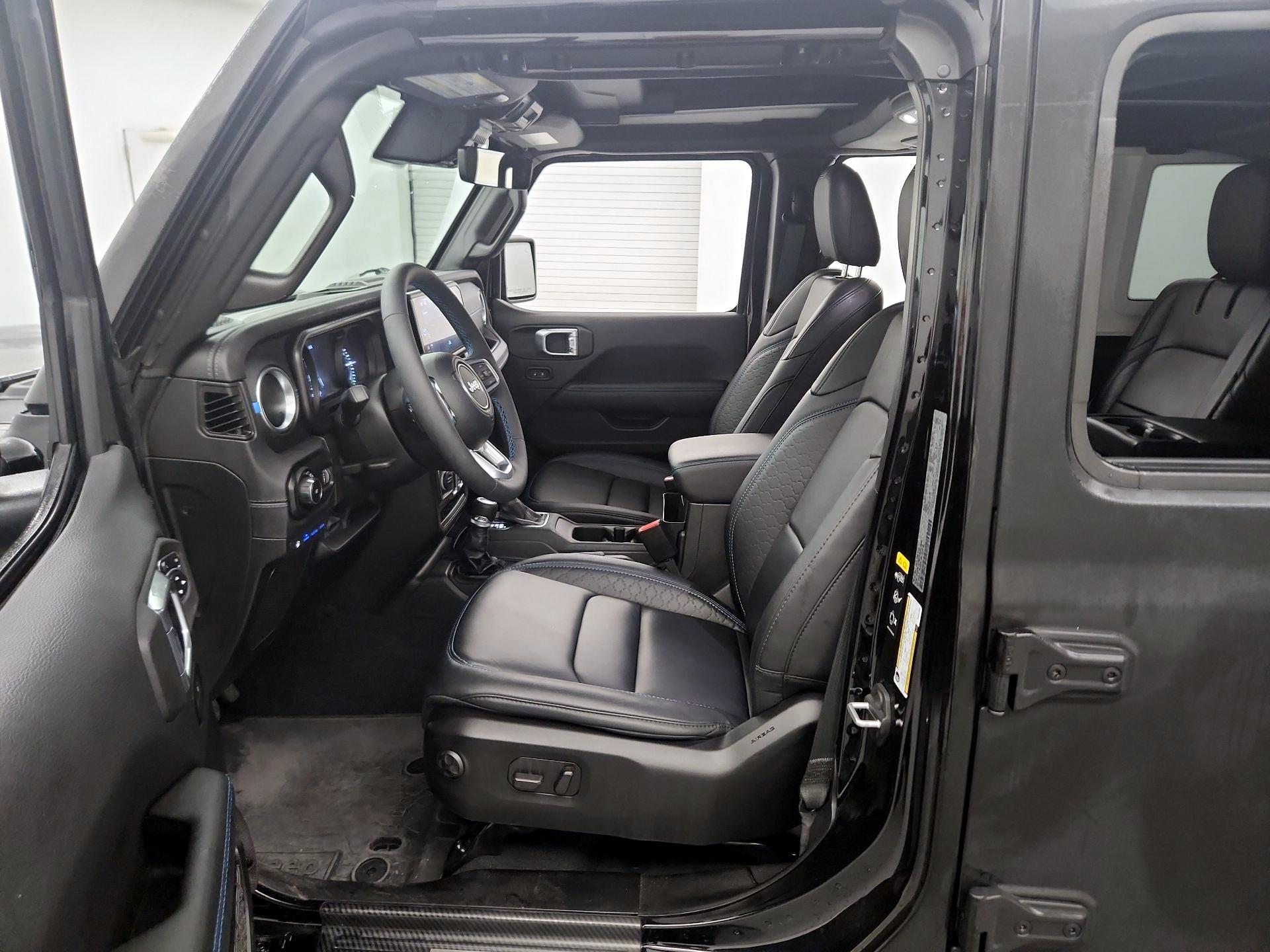 Thumbnail: 2024 Jeep Wrangler - 9