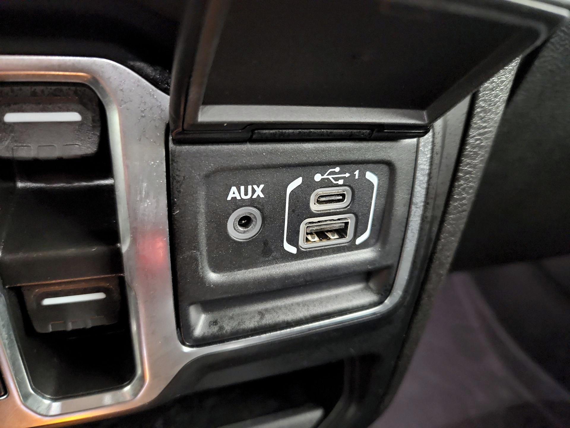 Thumbnail: 2024 Jeep Wrangler - 17