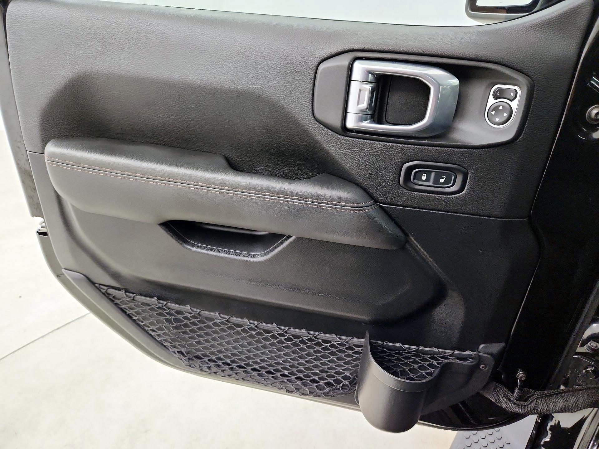 Thumbnail: 2021 Jeep Wrangler - 10