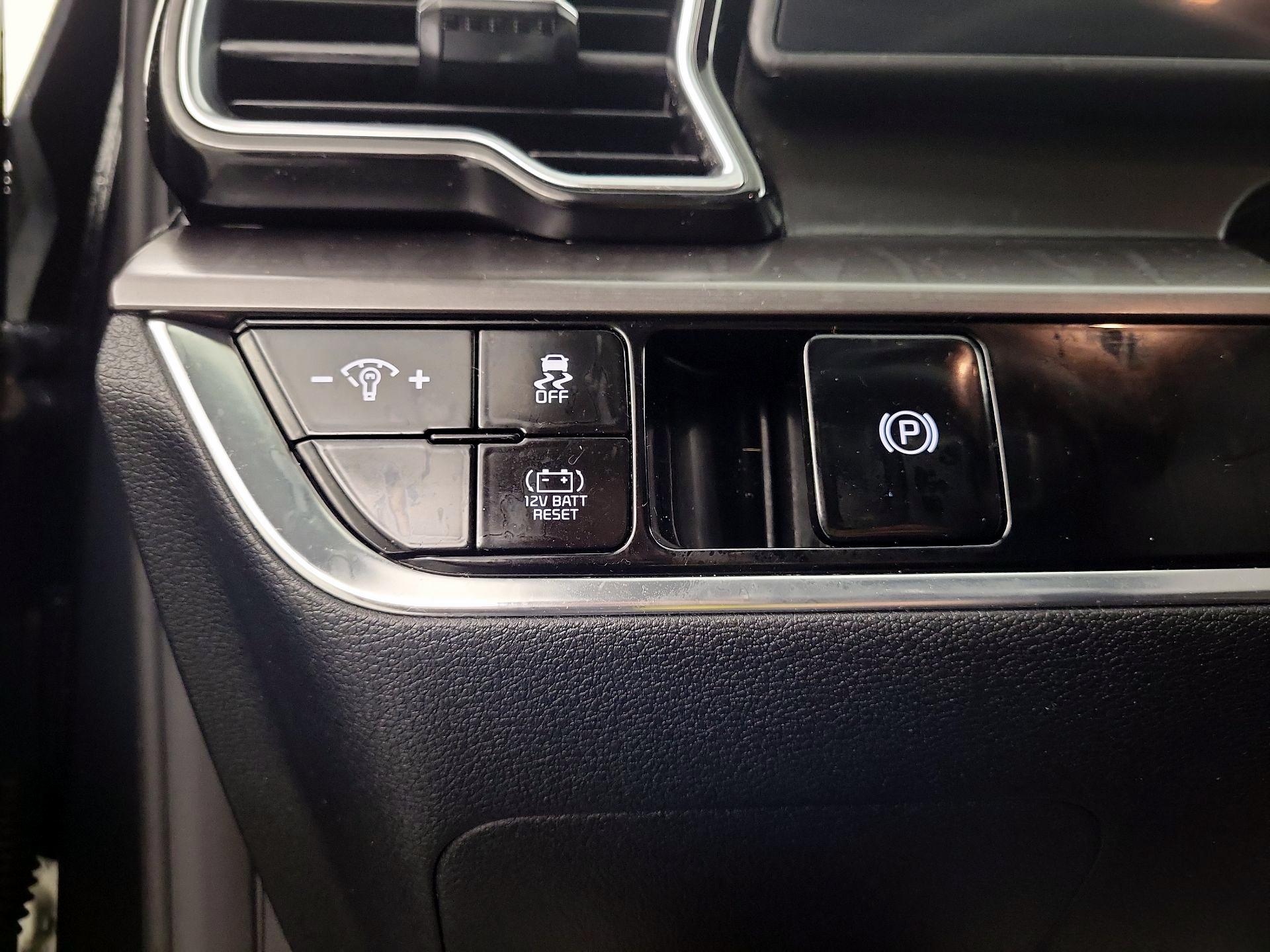 Thumbnail: 2023 Kia Sportage - 13