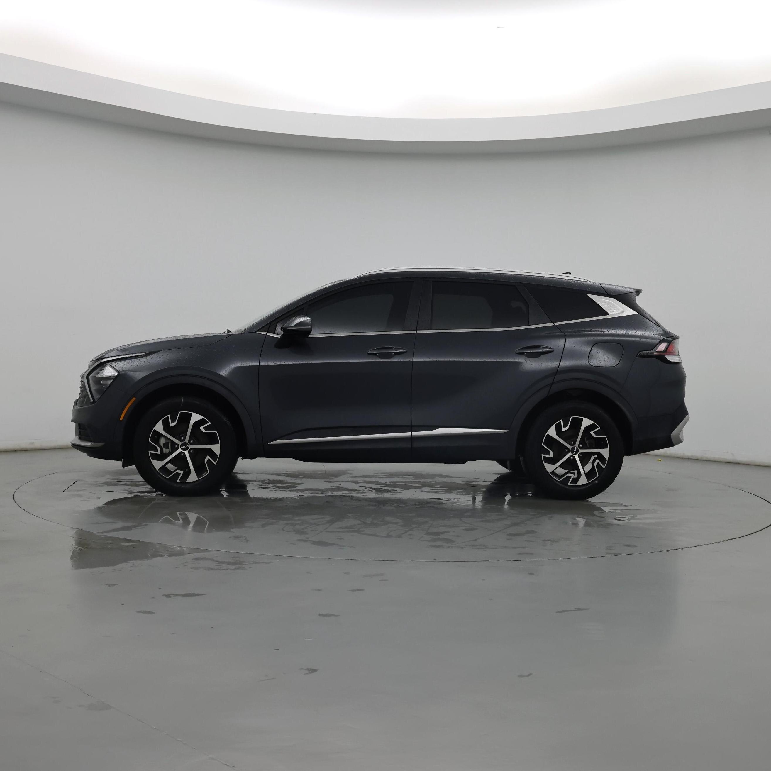 Thumbnail: 2023 Kia Sportage - 3