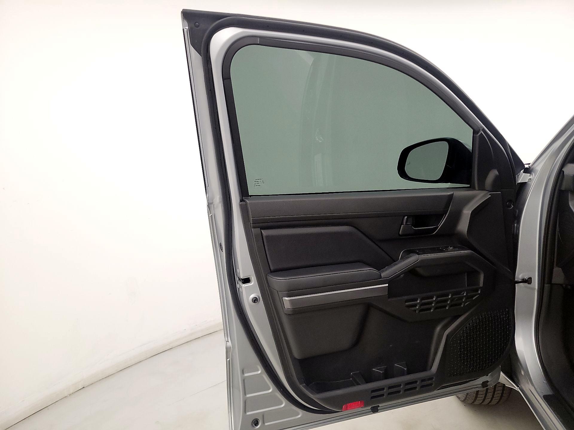 Thumbnail: 2025 Toyota Tacoma - 12