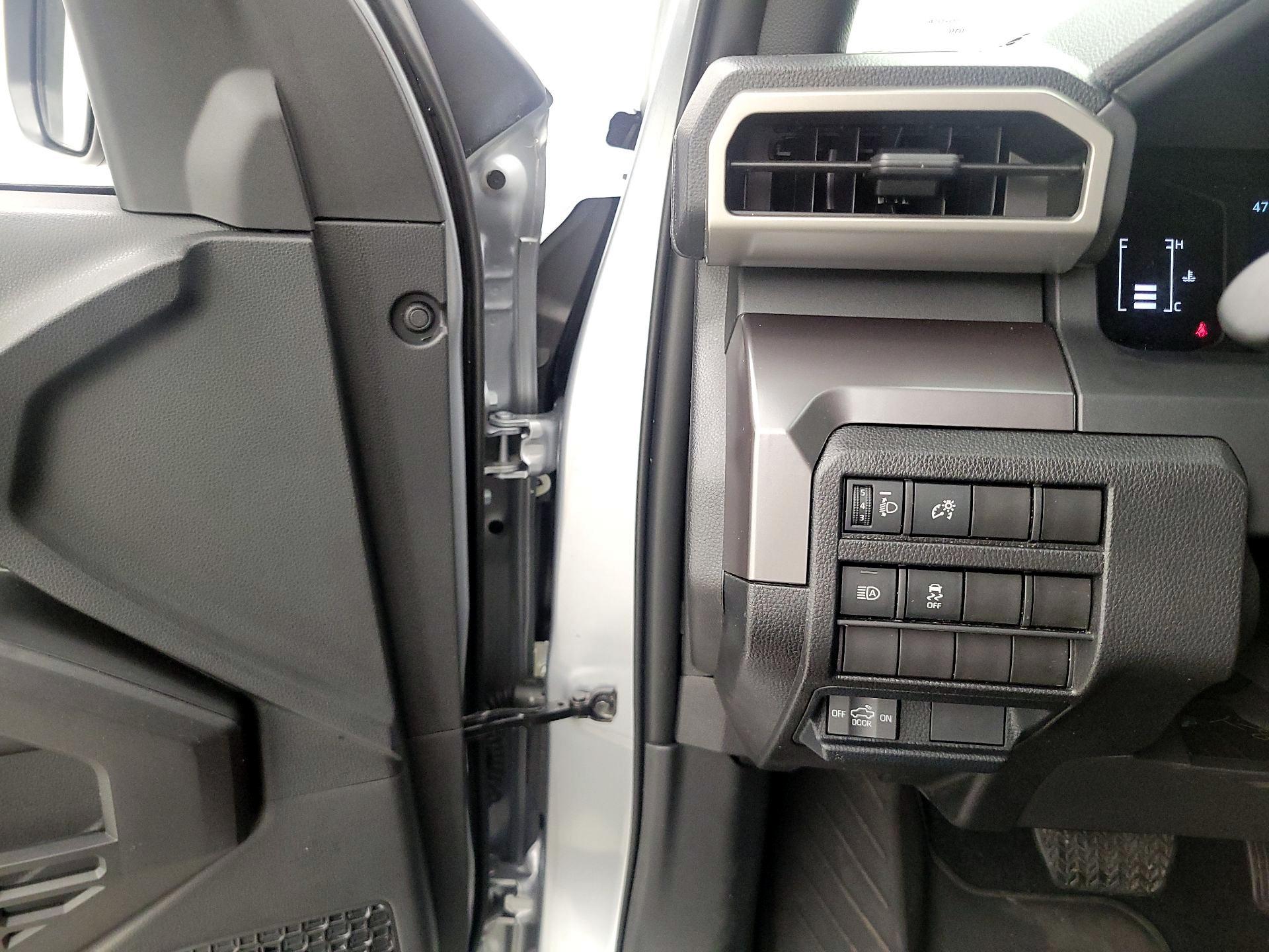 Thumbnail: 2025 Toyota Tacoma - 13