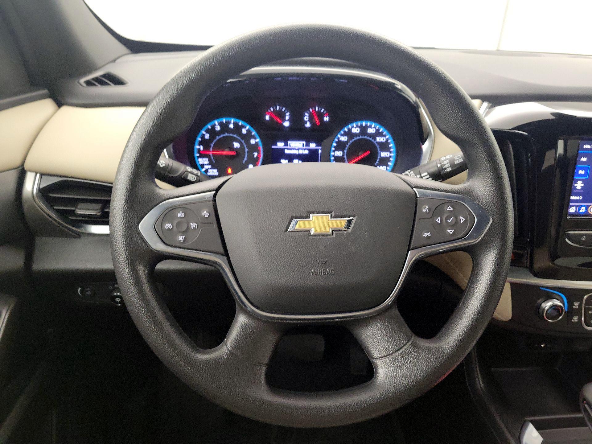 Thumbnail: 2022 Chevrolet Traverse - 10