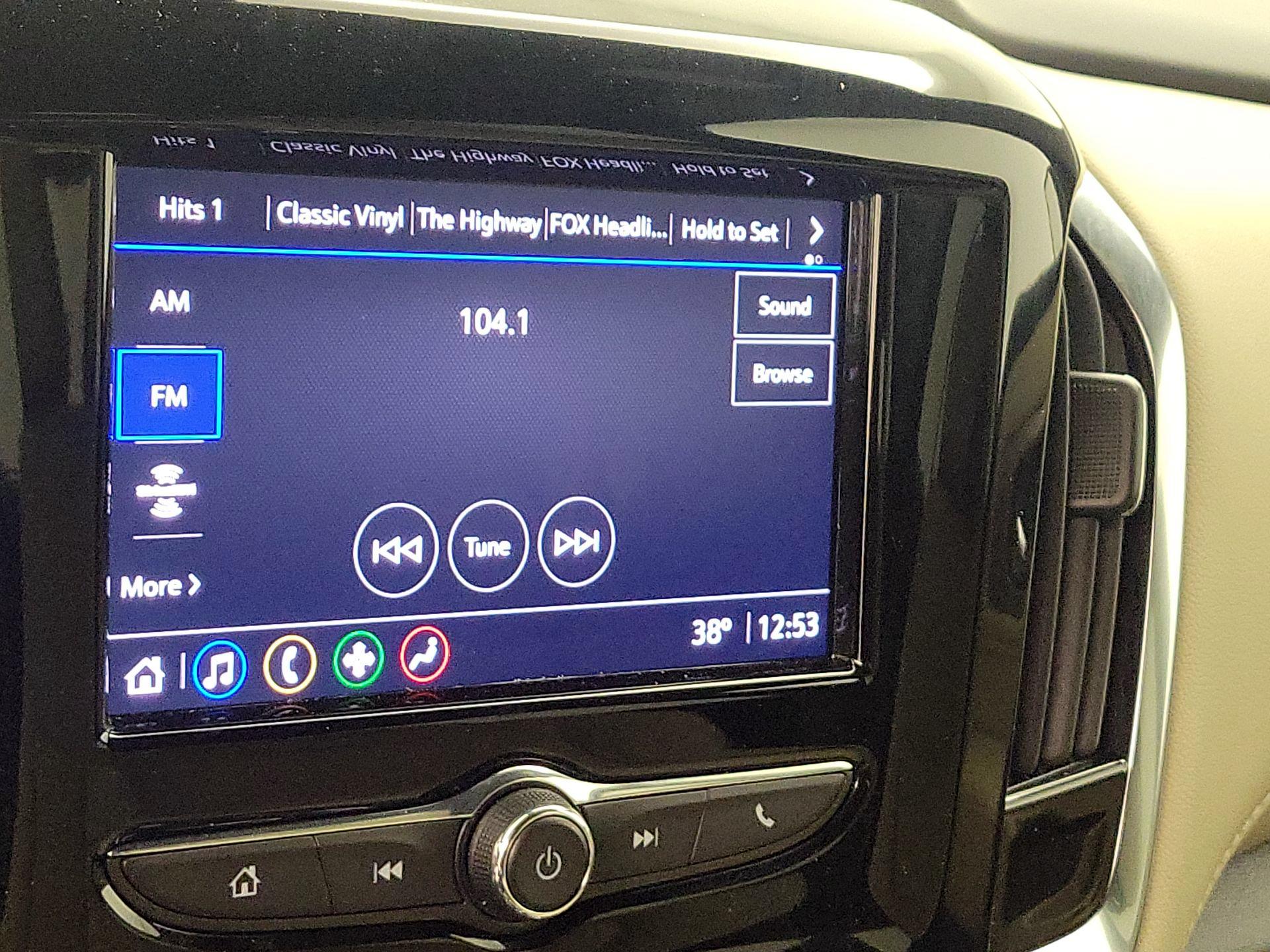 Thumbnail: 2022 Chevrolet Traverse - 15