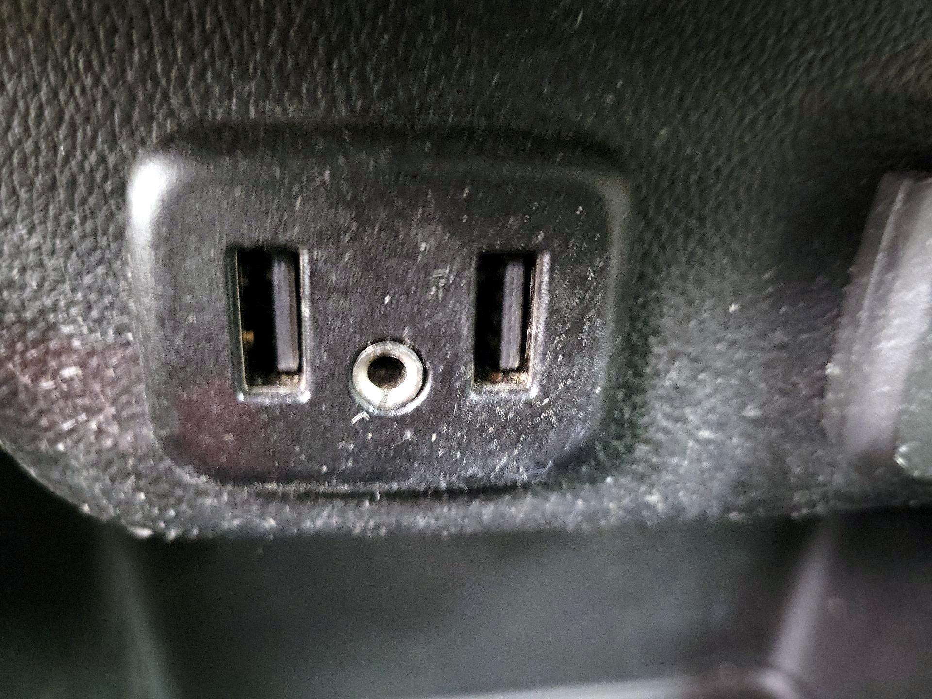 Thumbnail: 2022 Chevrolet Traverse - 18