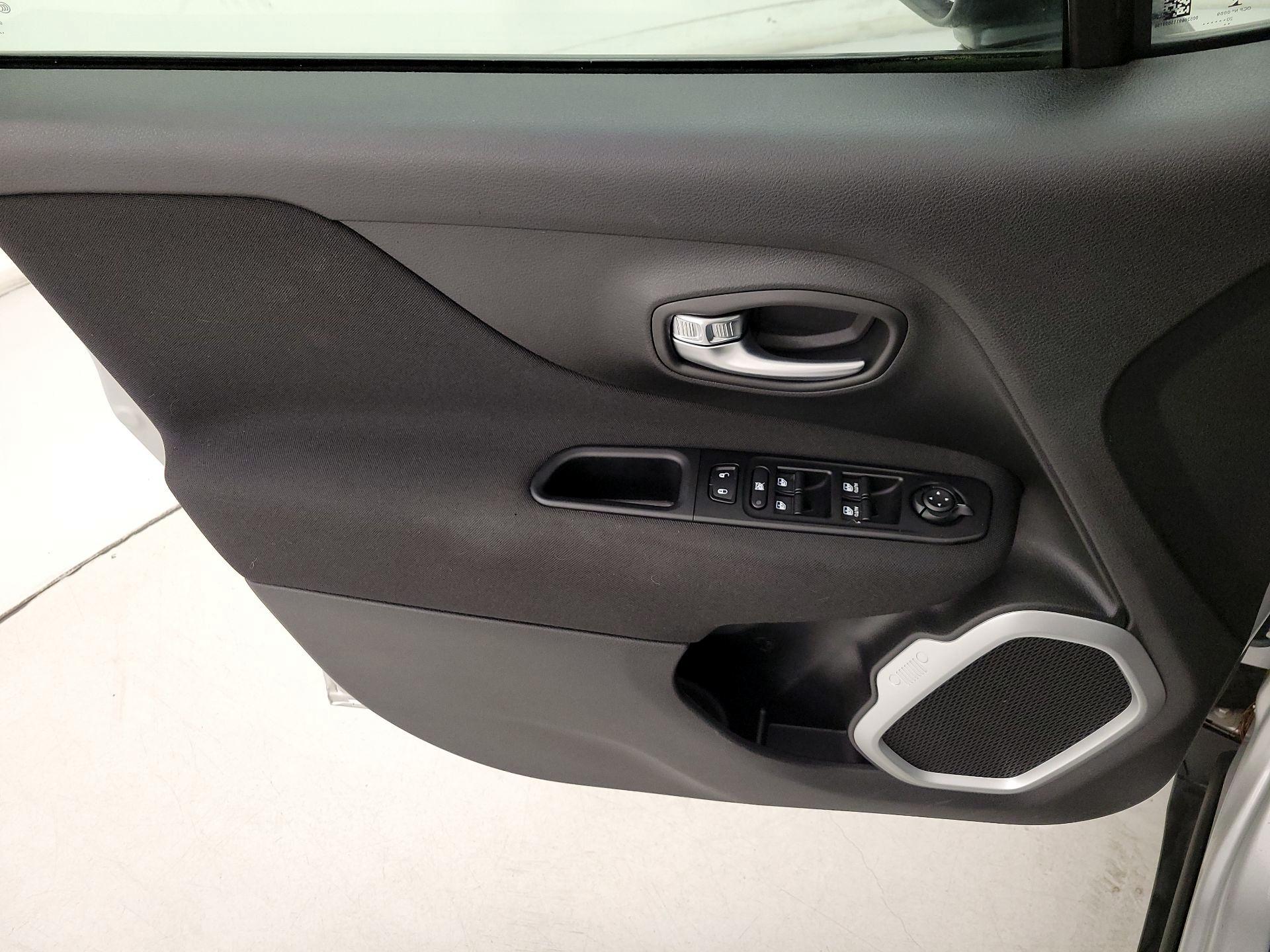 Thumbnail: 2021 Jeep Renegade - 12