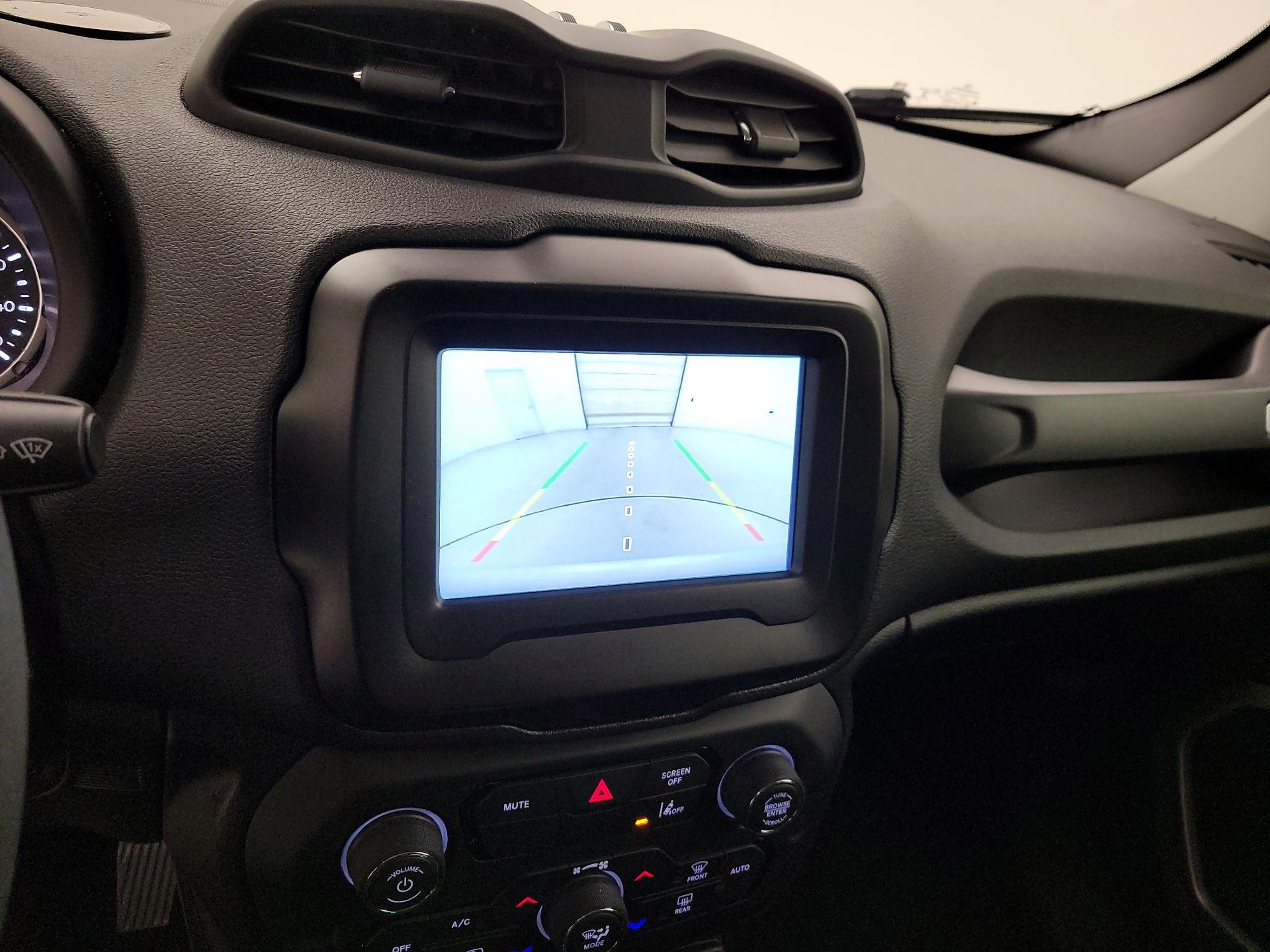 Thumbnail: 2021 Jeep Renegade - 14