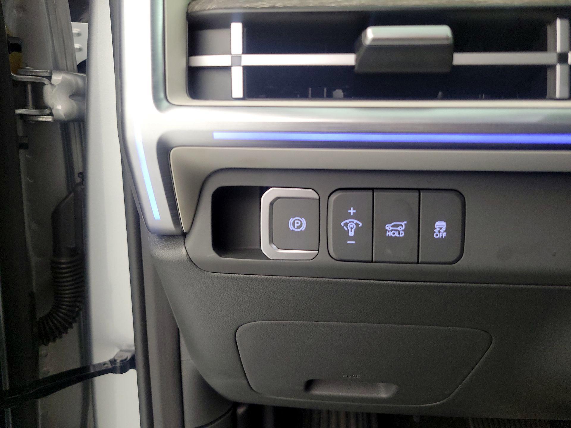 Thumbnail: 2024 Hyundai Santa Fe - 13