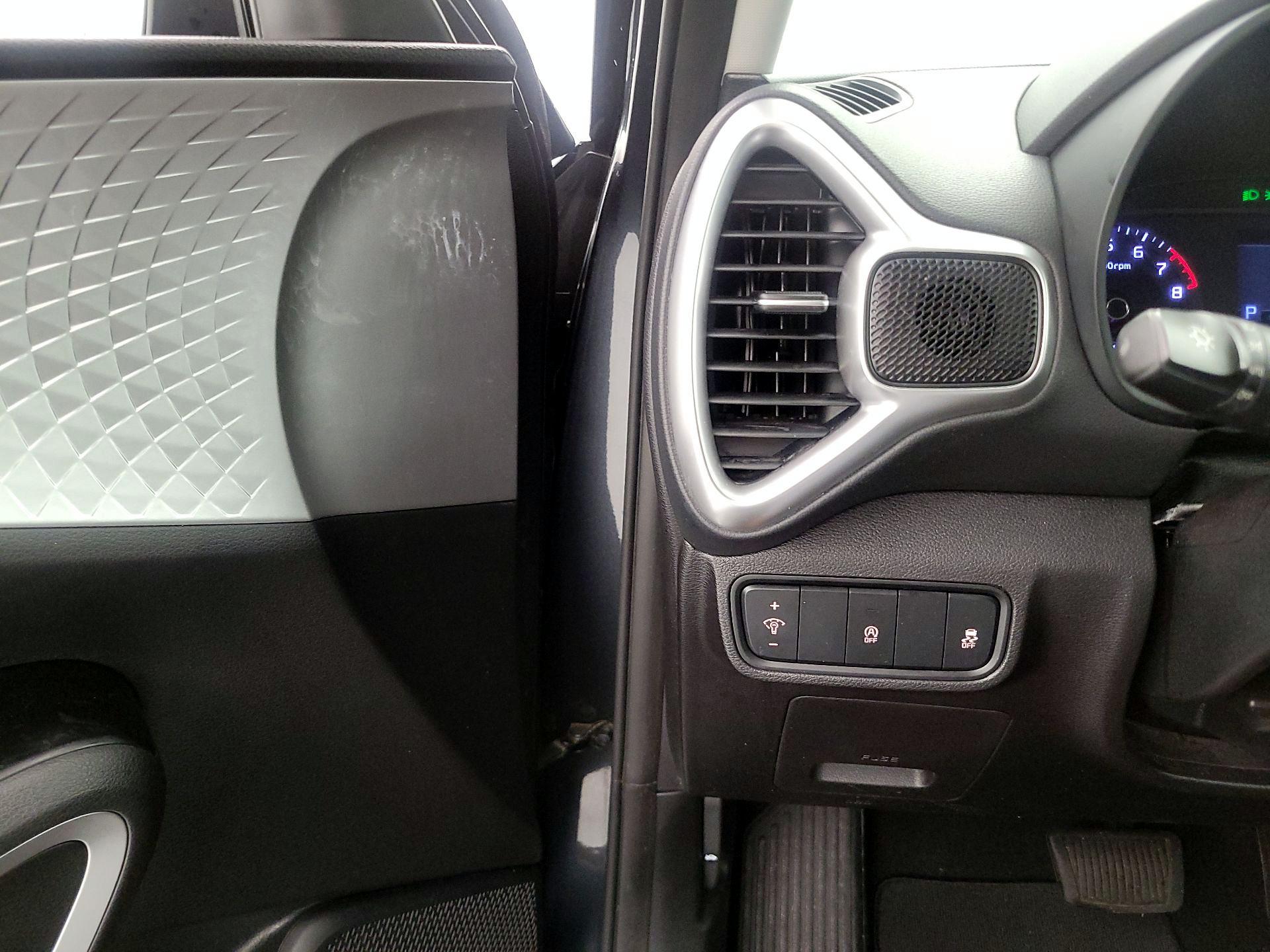 Thumbnail: 2020 Kia Soul - 13