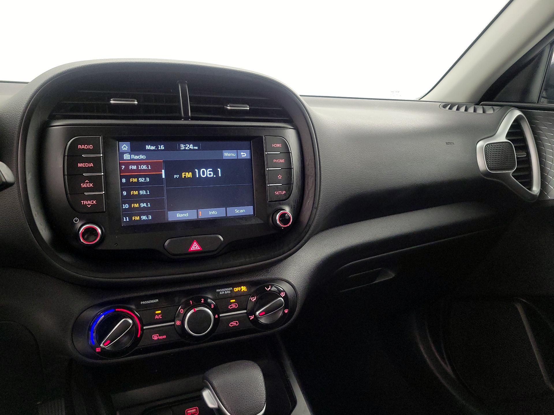 Thumbnail: 2020 Kia Soul - 15