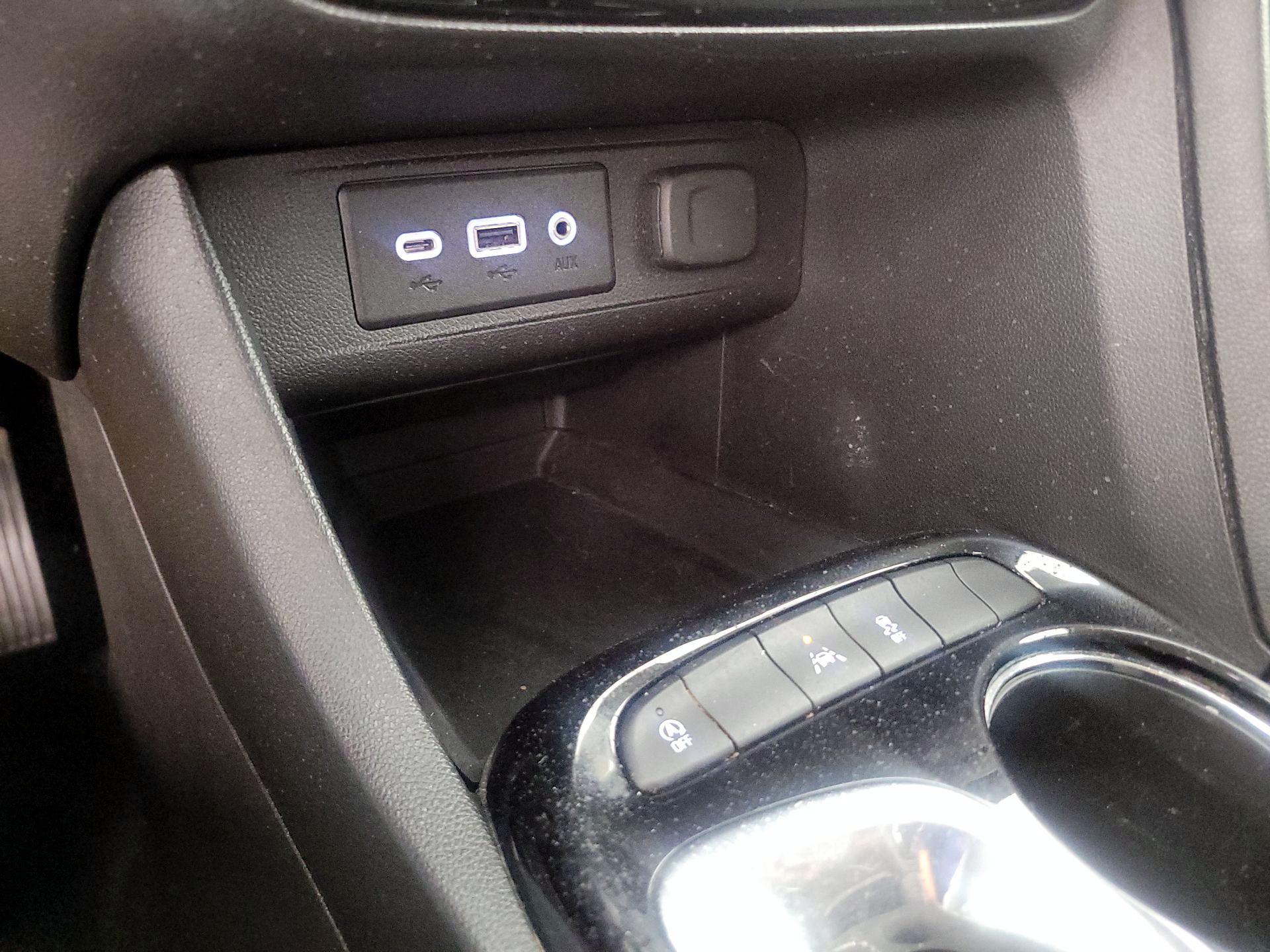 Thumbnail: 2021 Buick Encore GX - 18