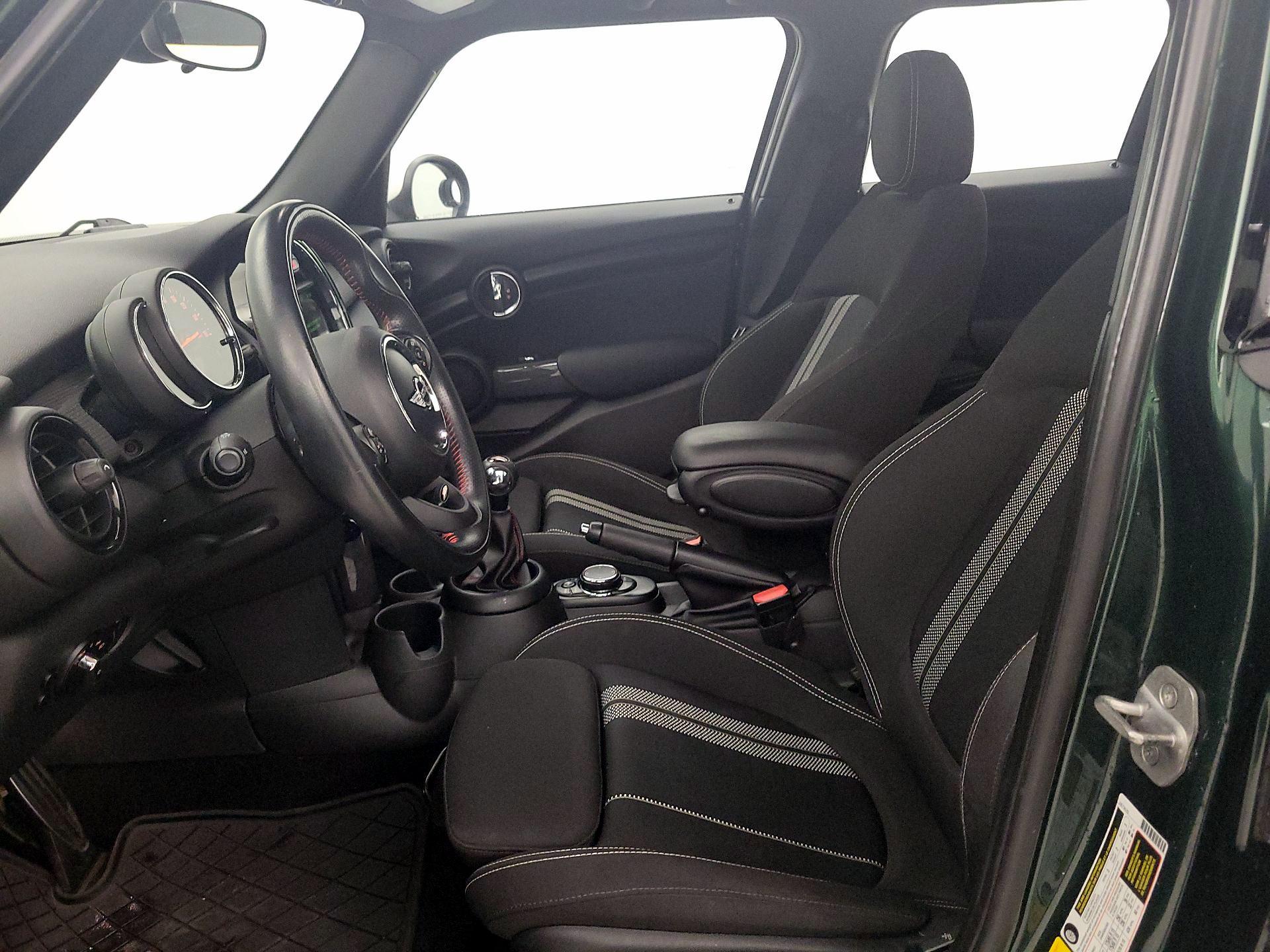 Thumbnail: 2017 MINI Cooper Hardtop - 11