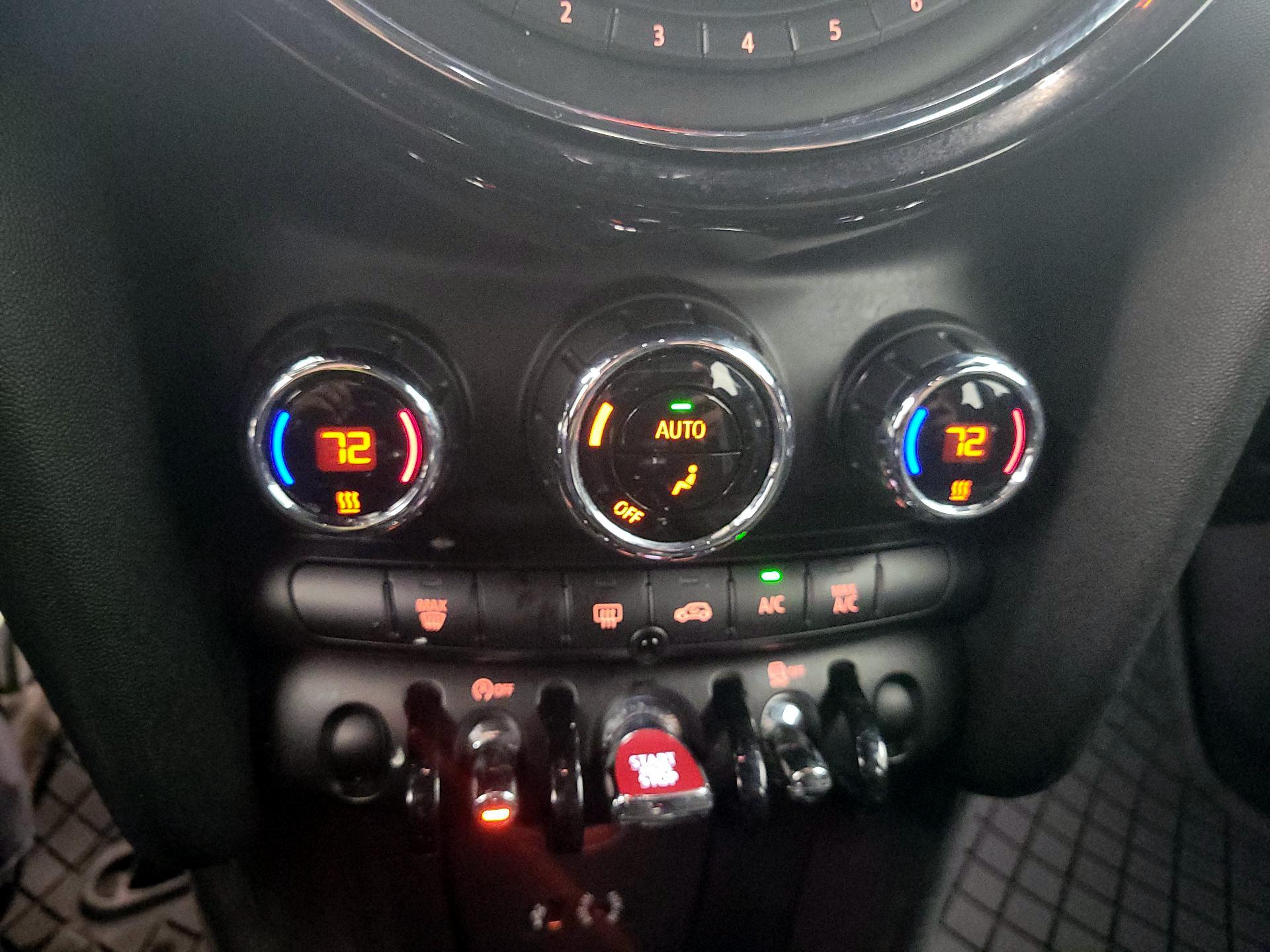 Thumbnail: 2017 MINI Cooper Hardtop - 16