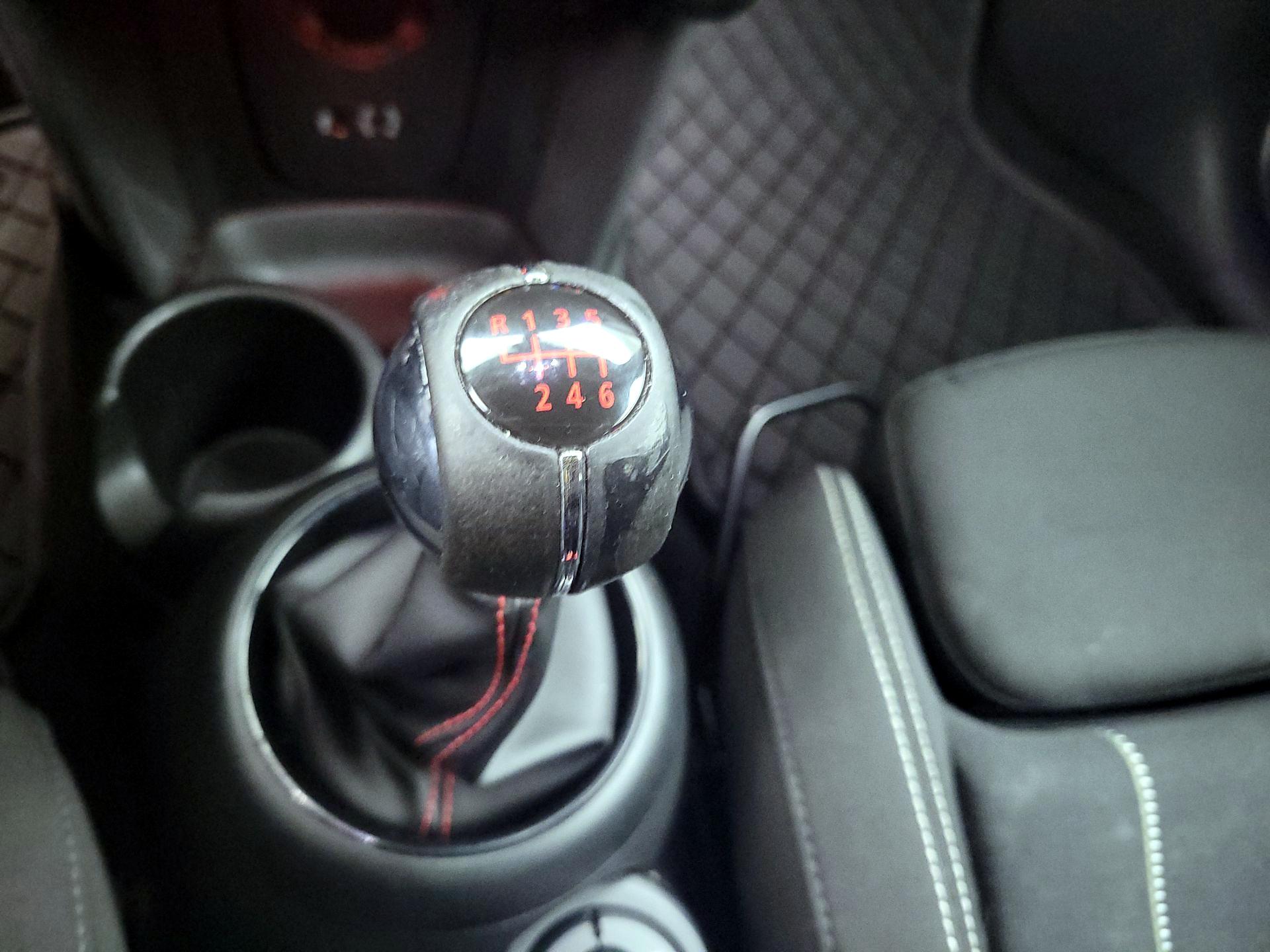 Thumbnail: 2017 MINI Cooper Hardtop - 17