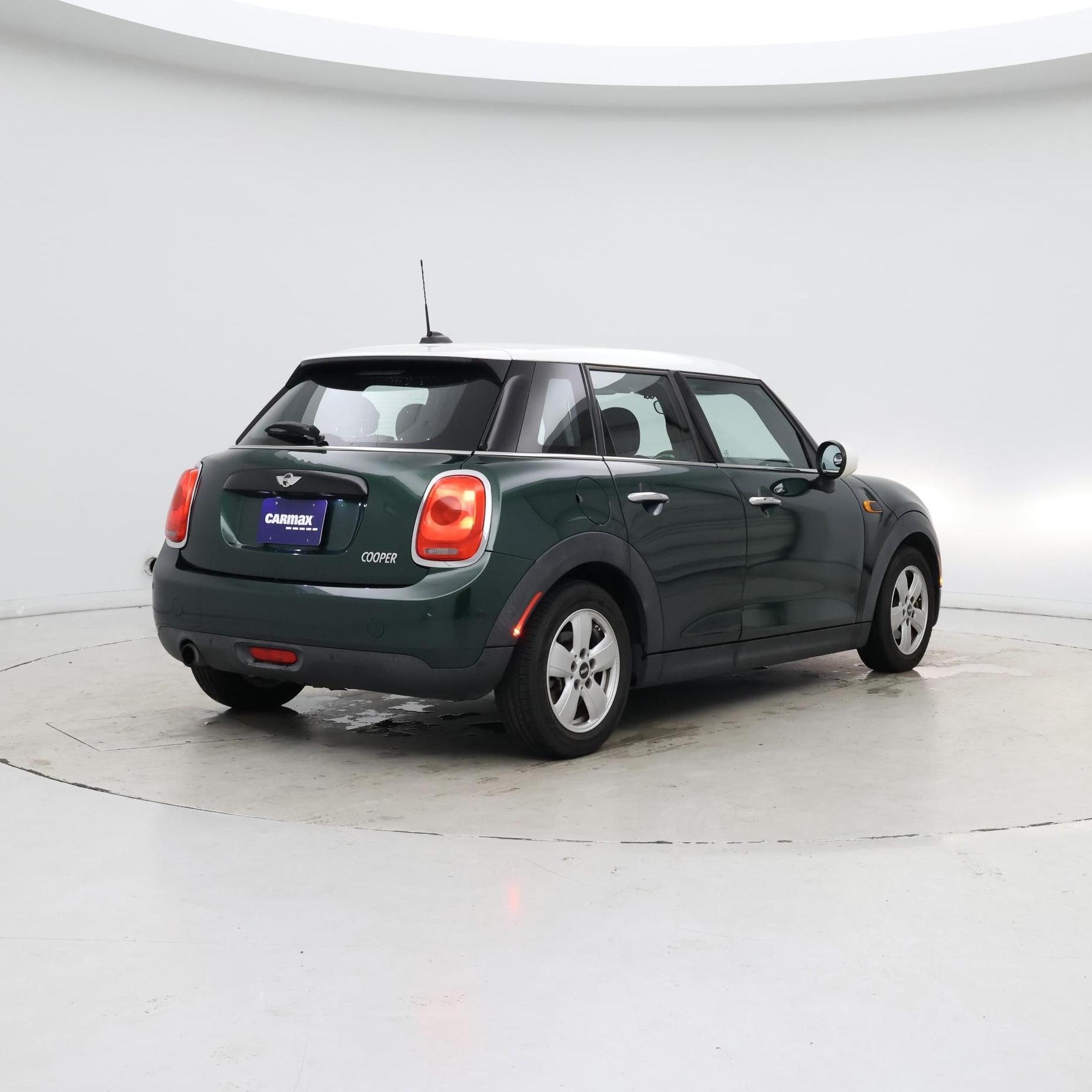 Thumbnail: 2017 MINI Cooper Hardtop - 8