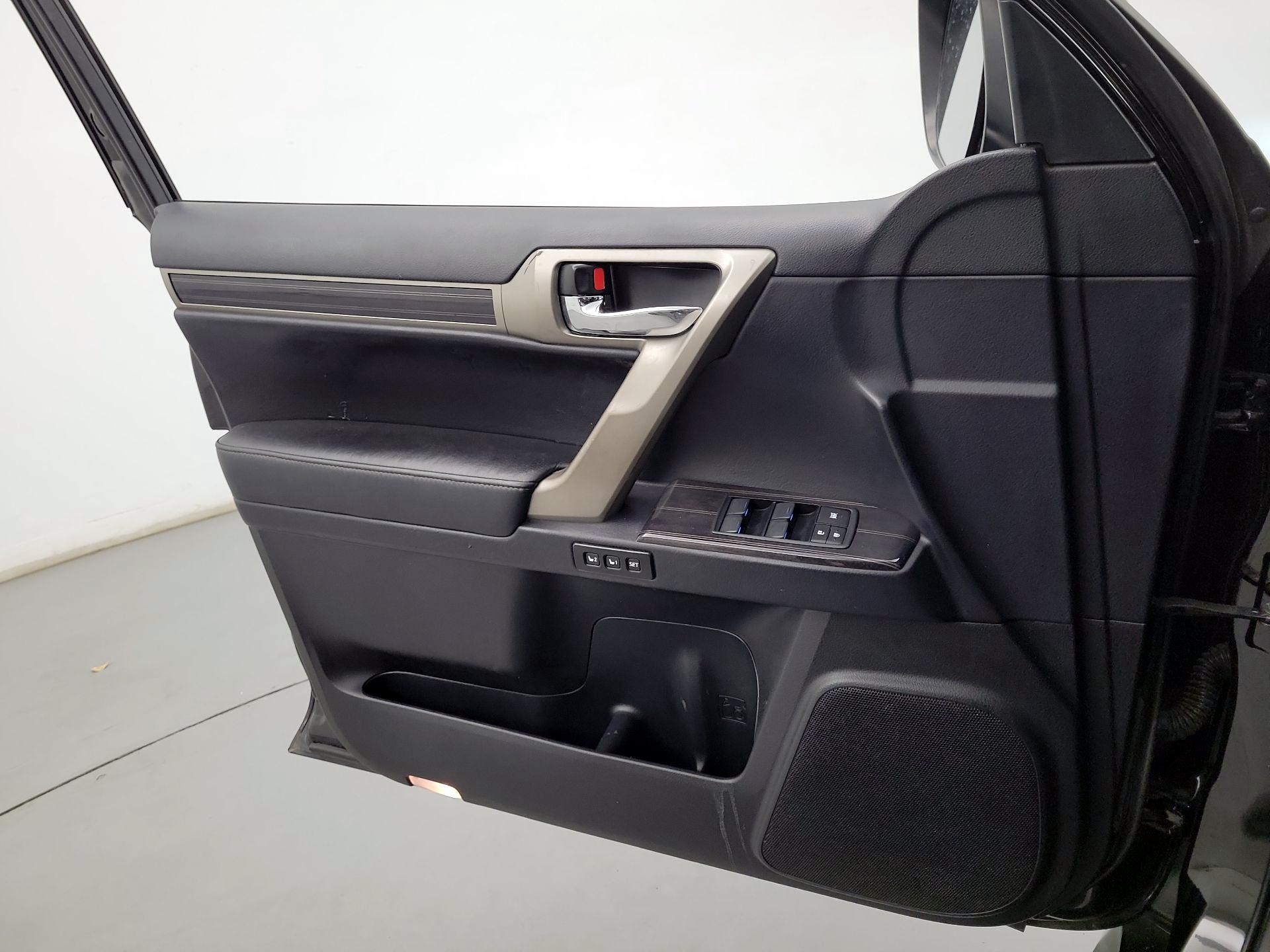 Thumbnail: 2020 Lexus GX - 12