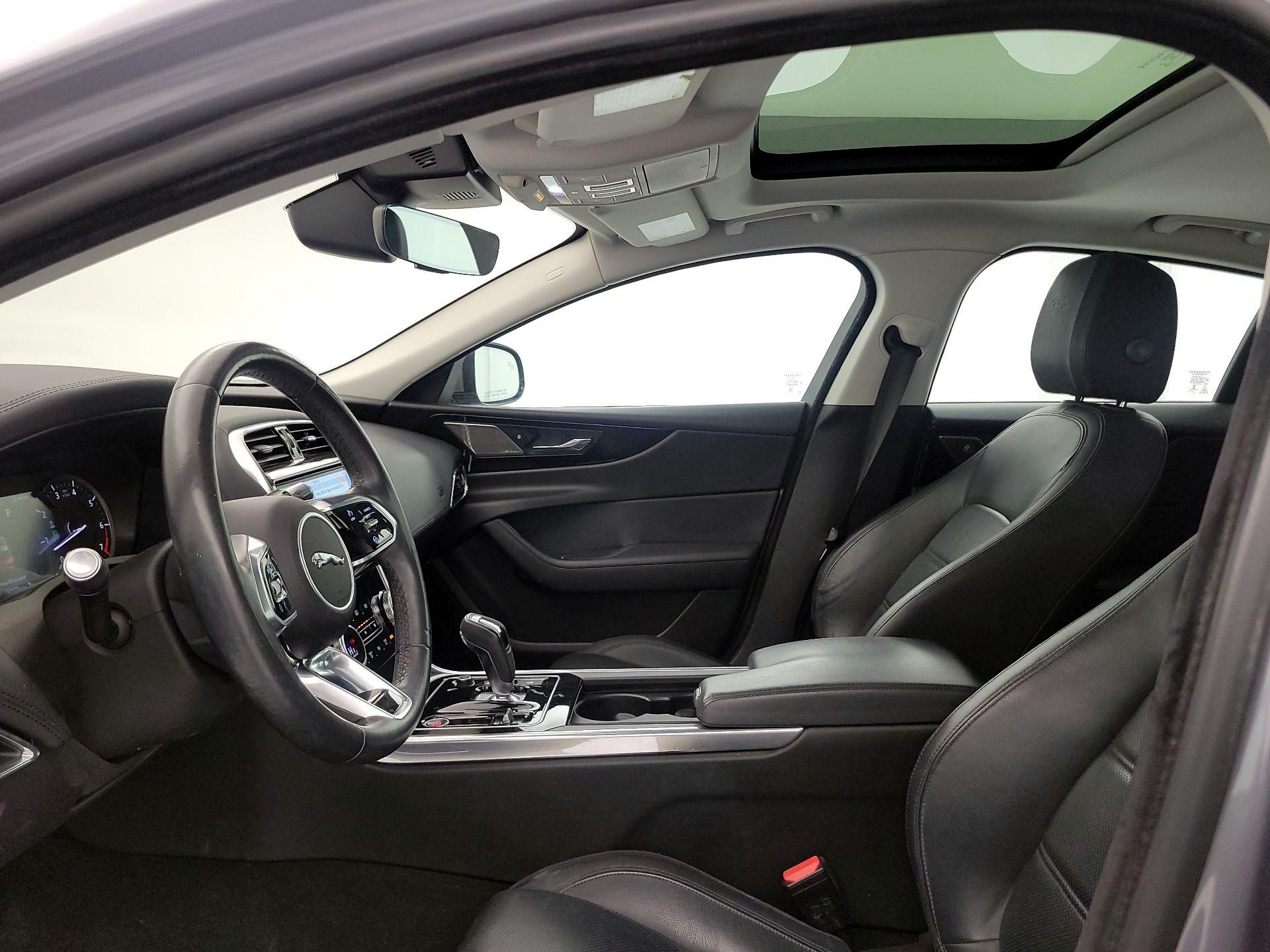 Thumbnail: 2020 Jaguar XE - 20