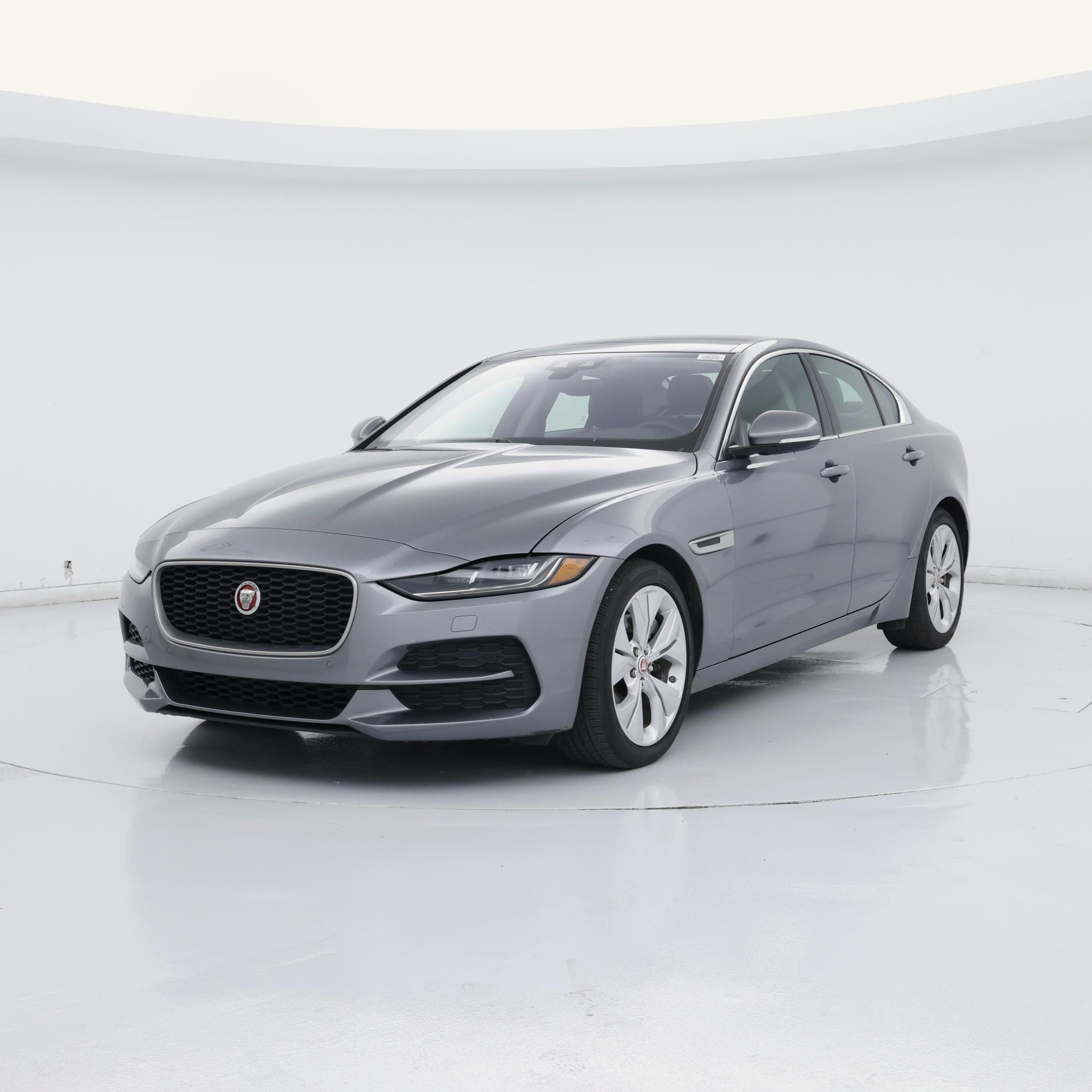 Thumbnail: 2020 Jaguar XE - 4