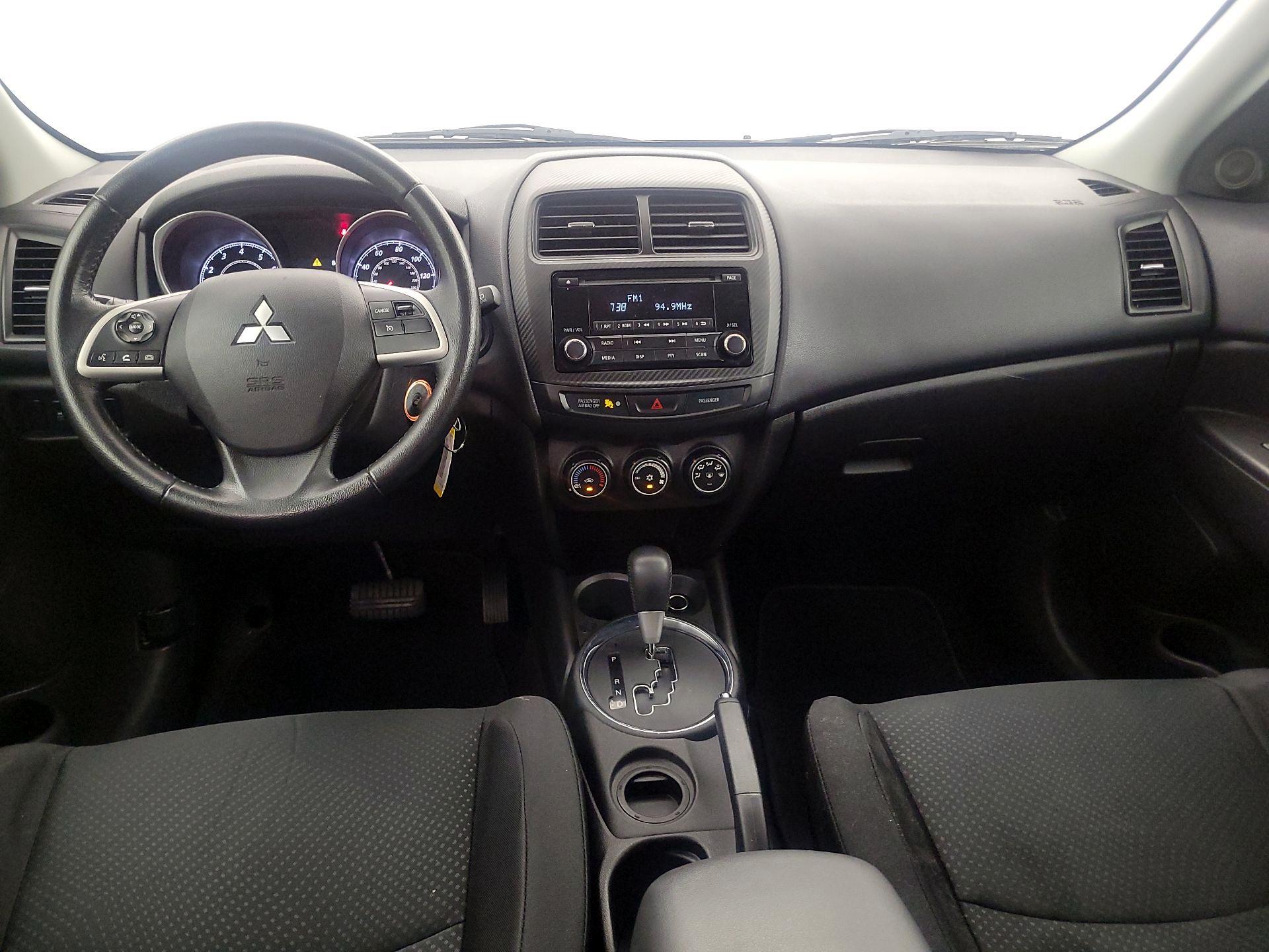 Thumbnail: 2015 Mitsubishi Outlander Sport - 9