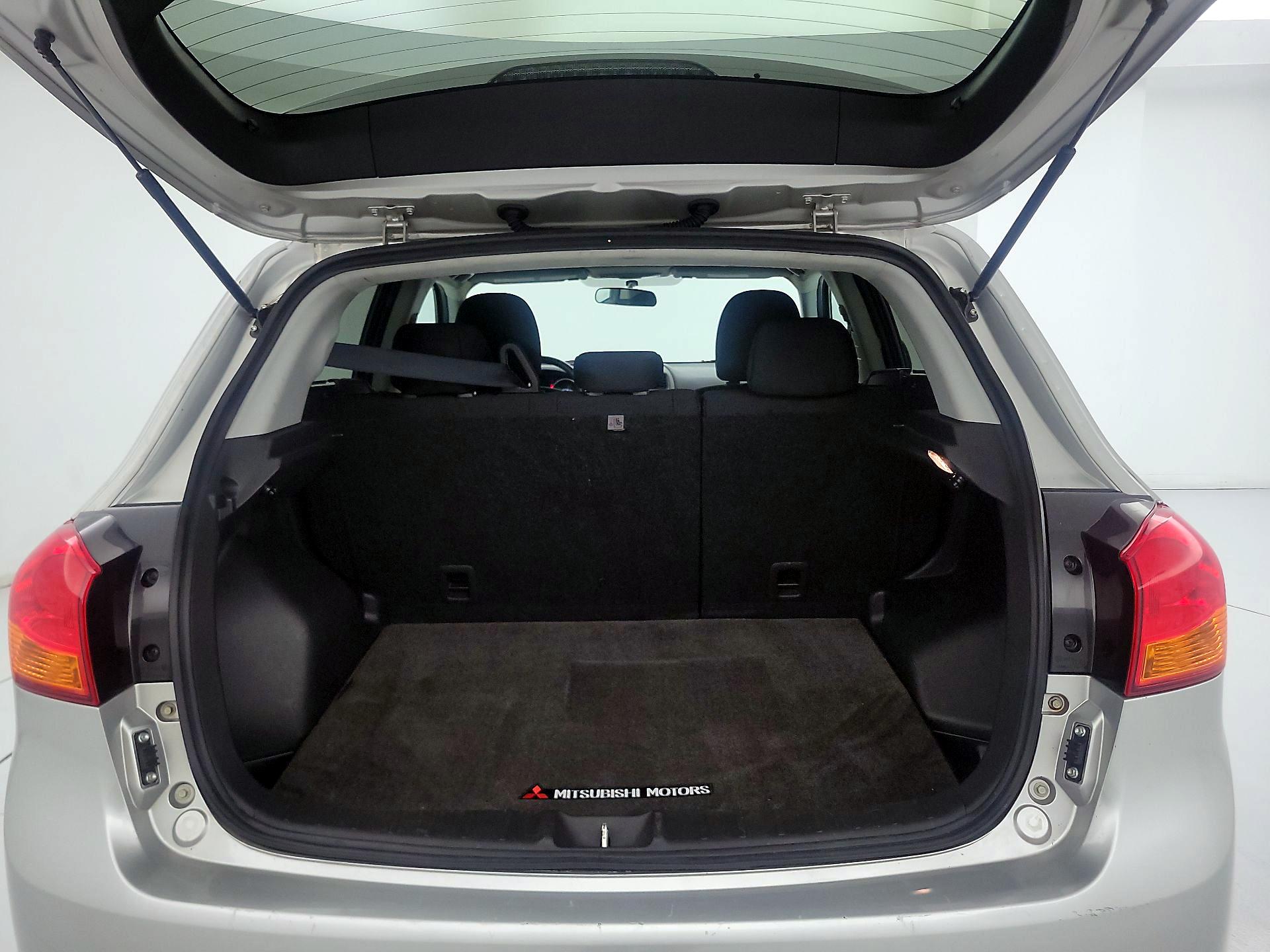 Thumbnail: 2015 Mitsubishi Outlander Sport - 19