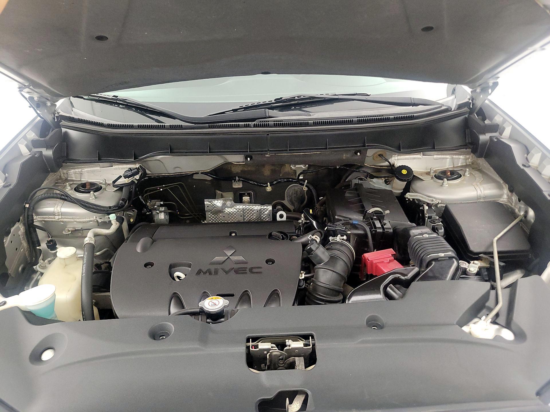 Thumbnail: 2015 Mitsubishi Outlander Sport - 20