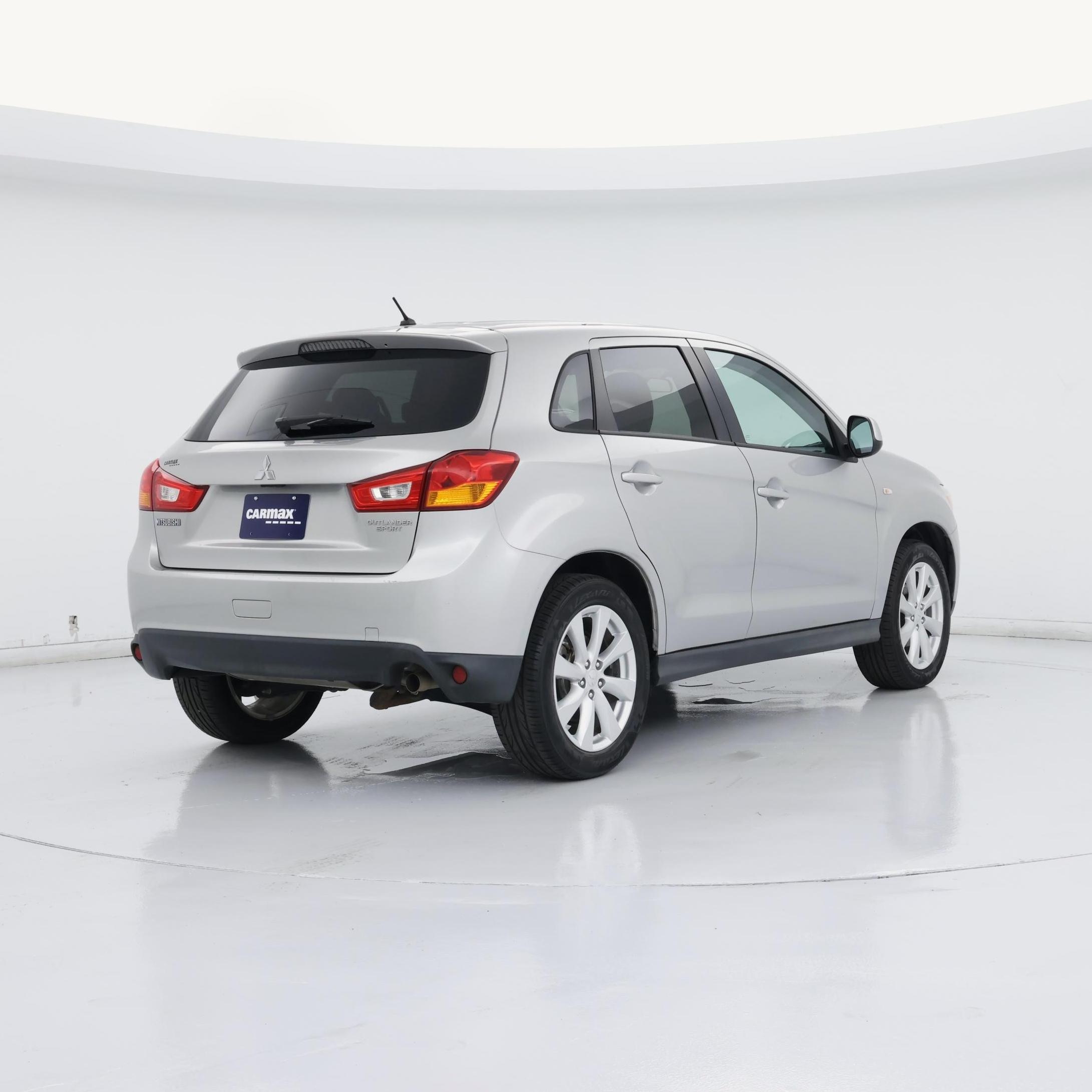 Thumbnail: 2015 Mitsubishi Outlander Sport - 8