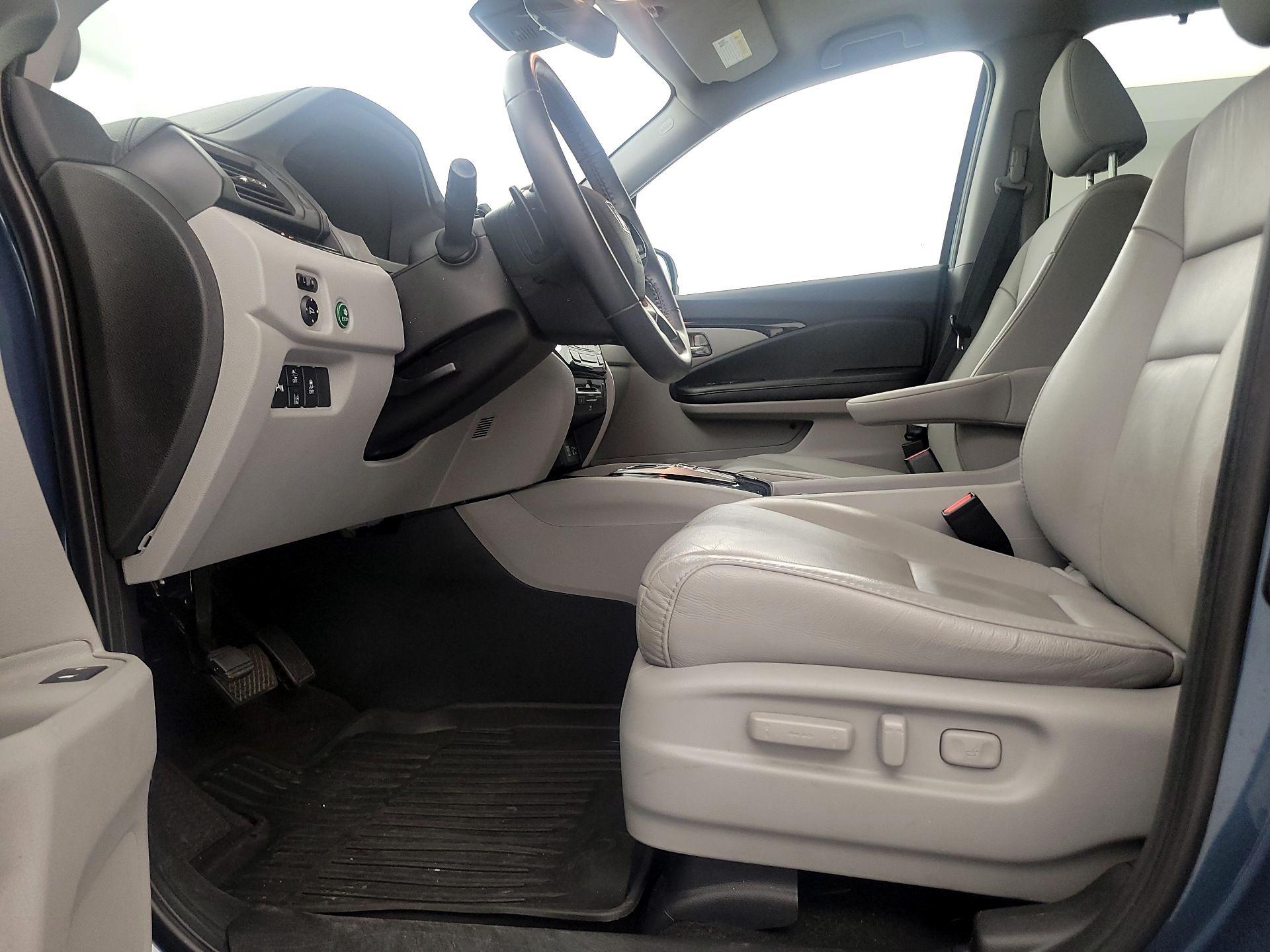 Thumbnail: 2020 Honda Pilot - 11