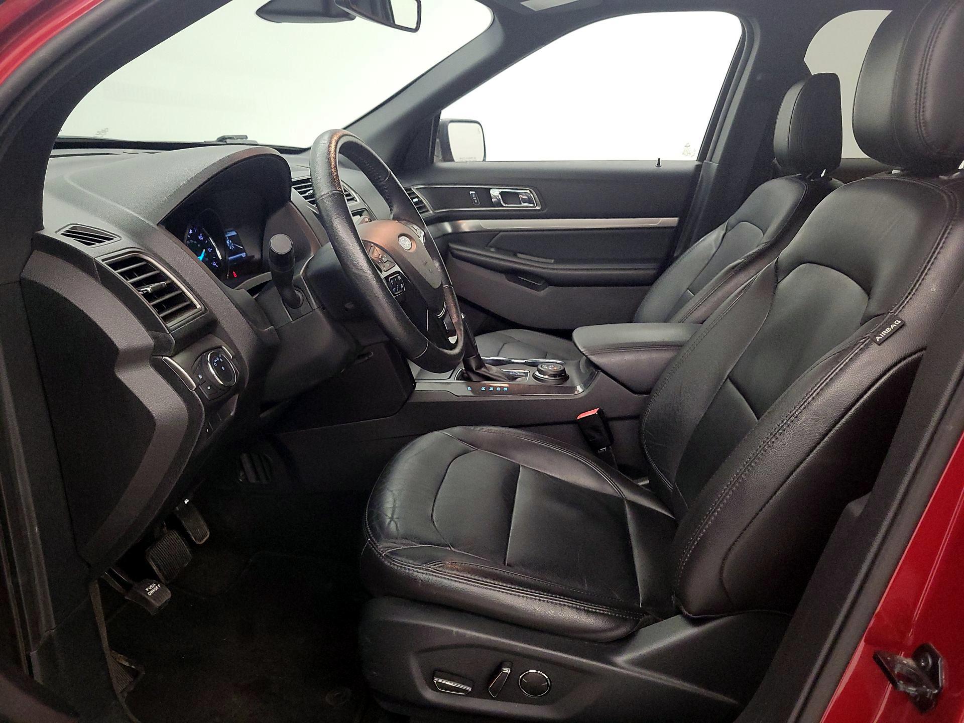 Thumbnail: 2018 Ford Explorer - 11