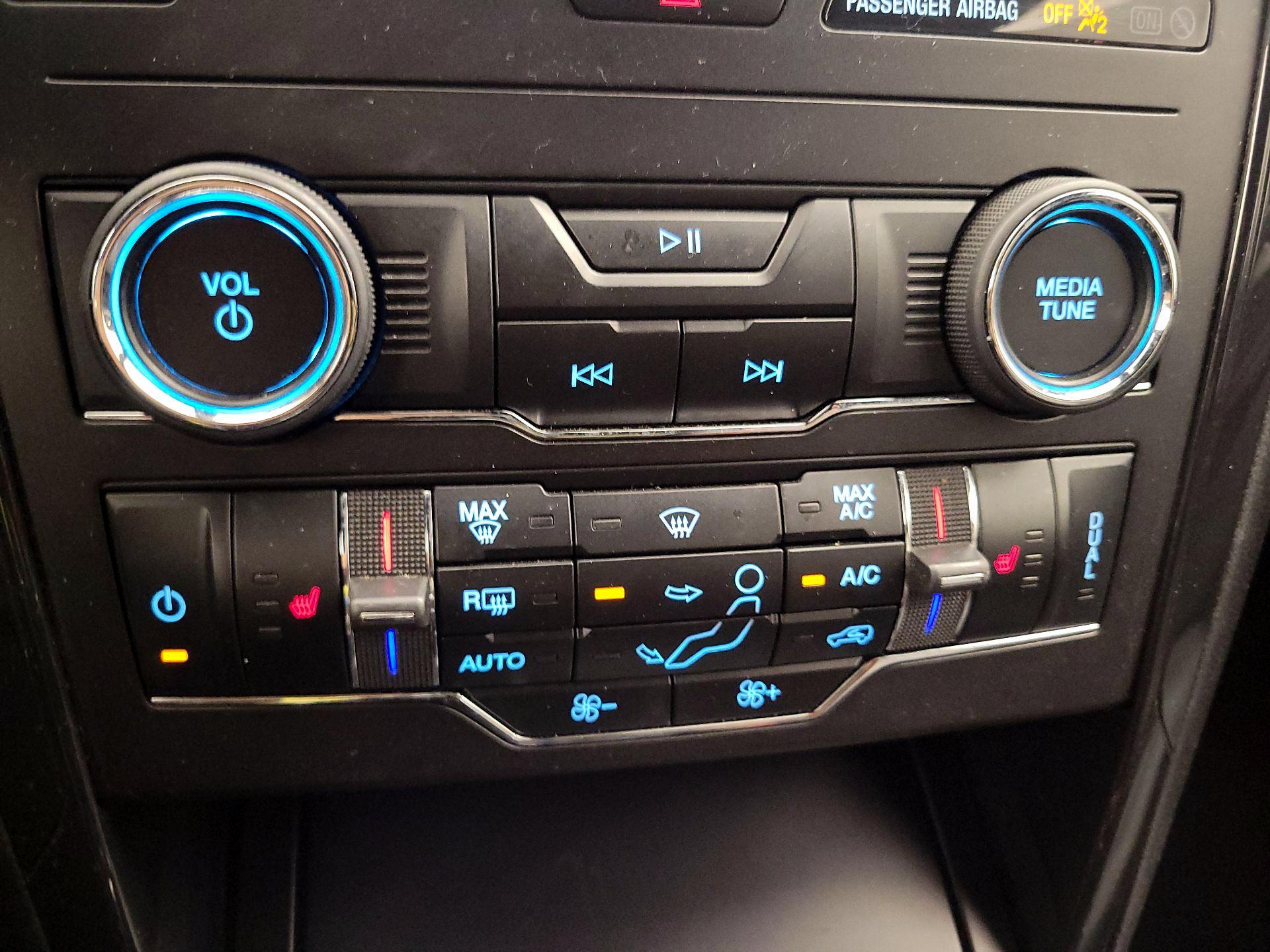 Thumbnail: 2018 Ford Explorer - 16