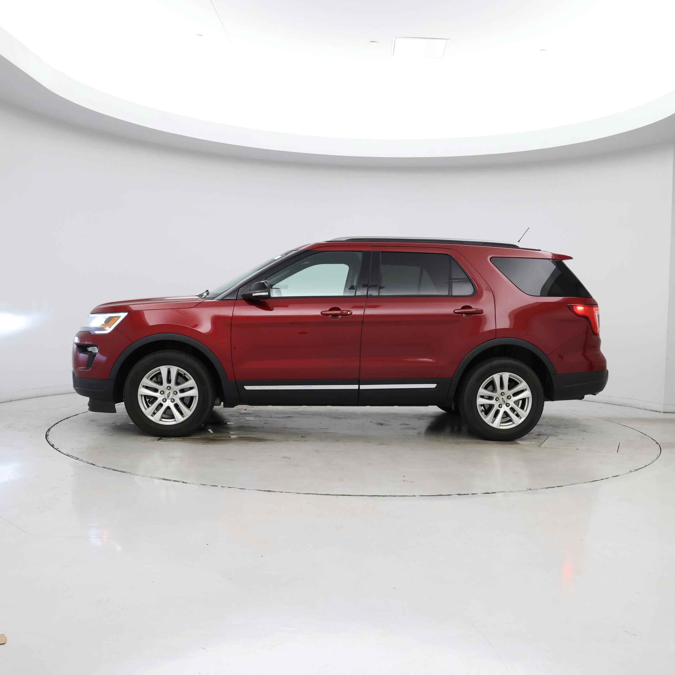 Thumbnail: 2018 Ford Explorer - 3