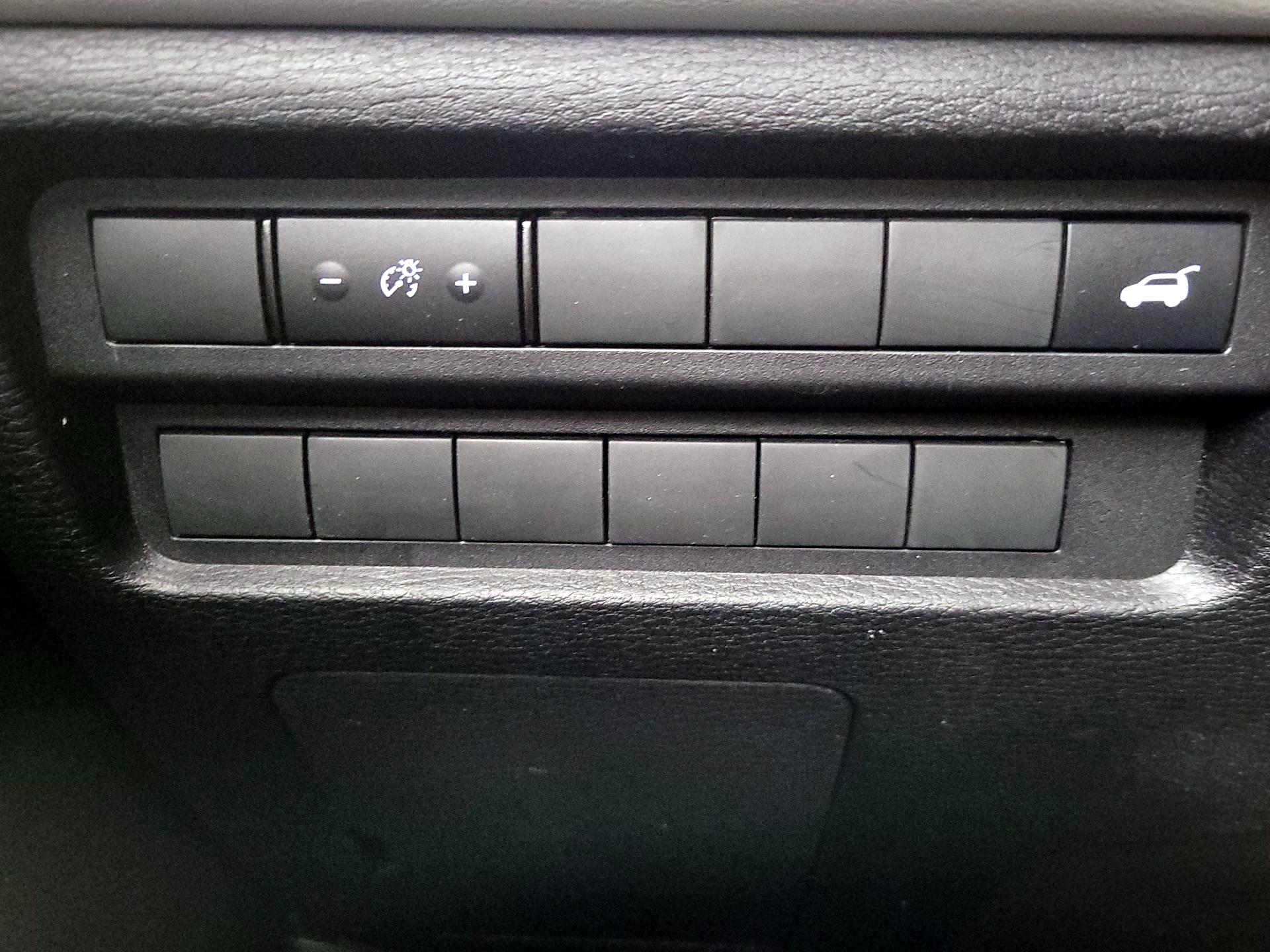 Thumbnail: 2025 Mitsubishi Outlander - 13