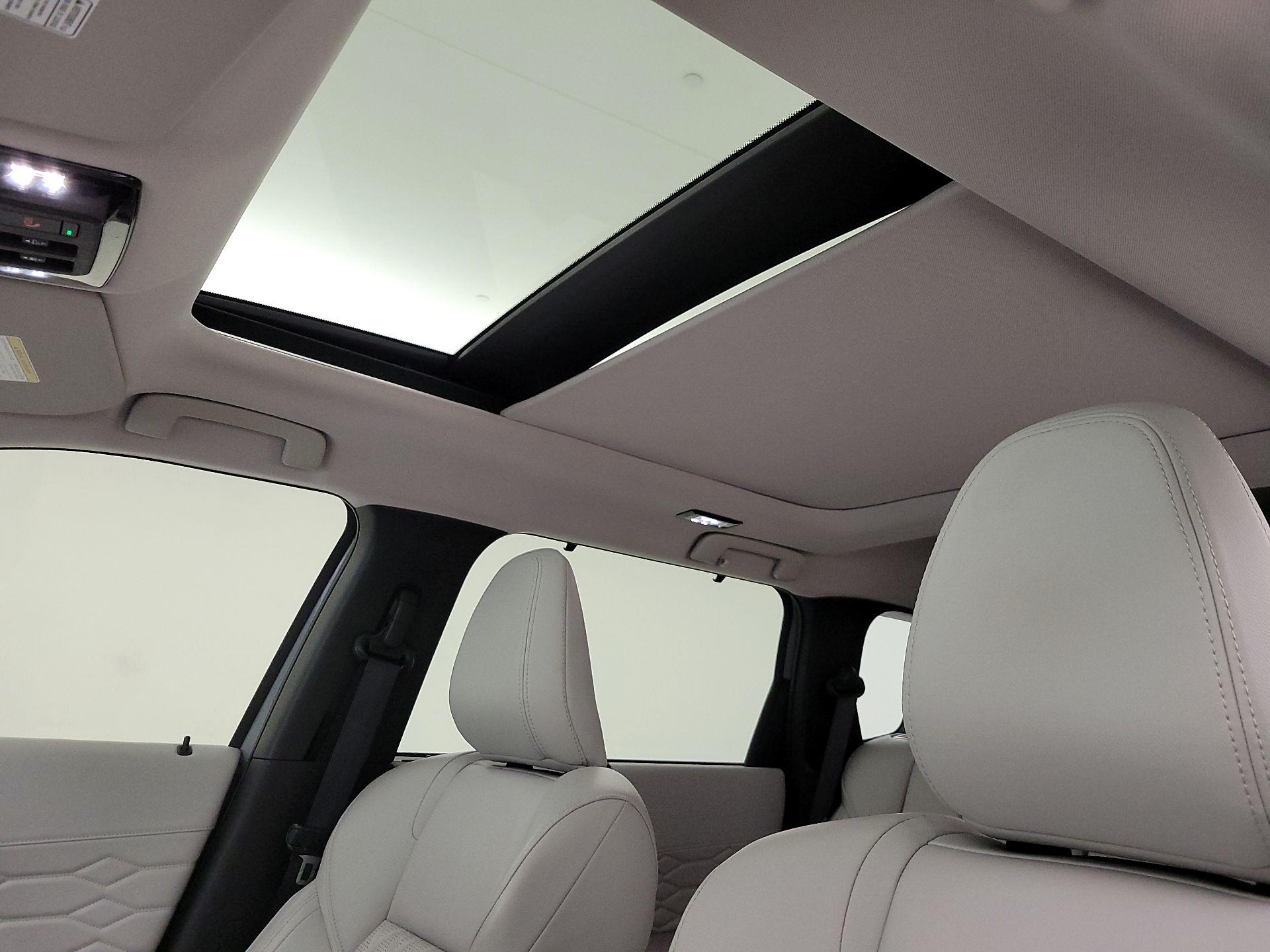 Thumbnail: 2025 Mitsubishi Outlander - 20