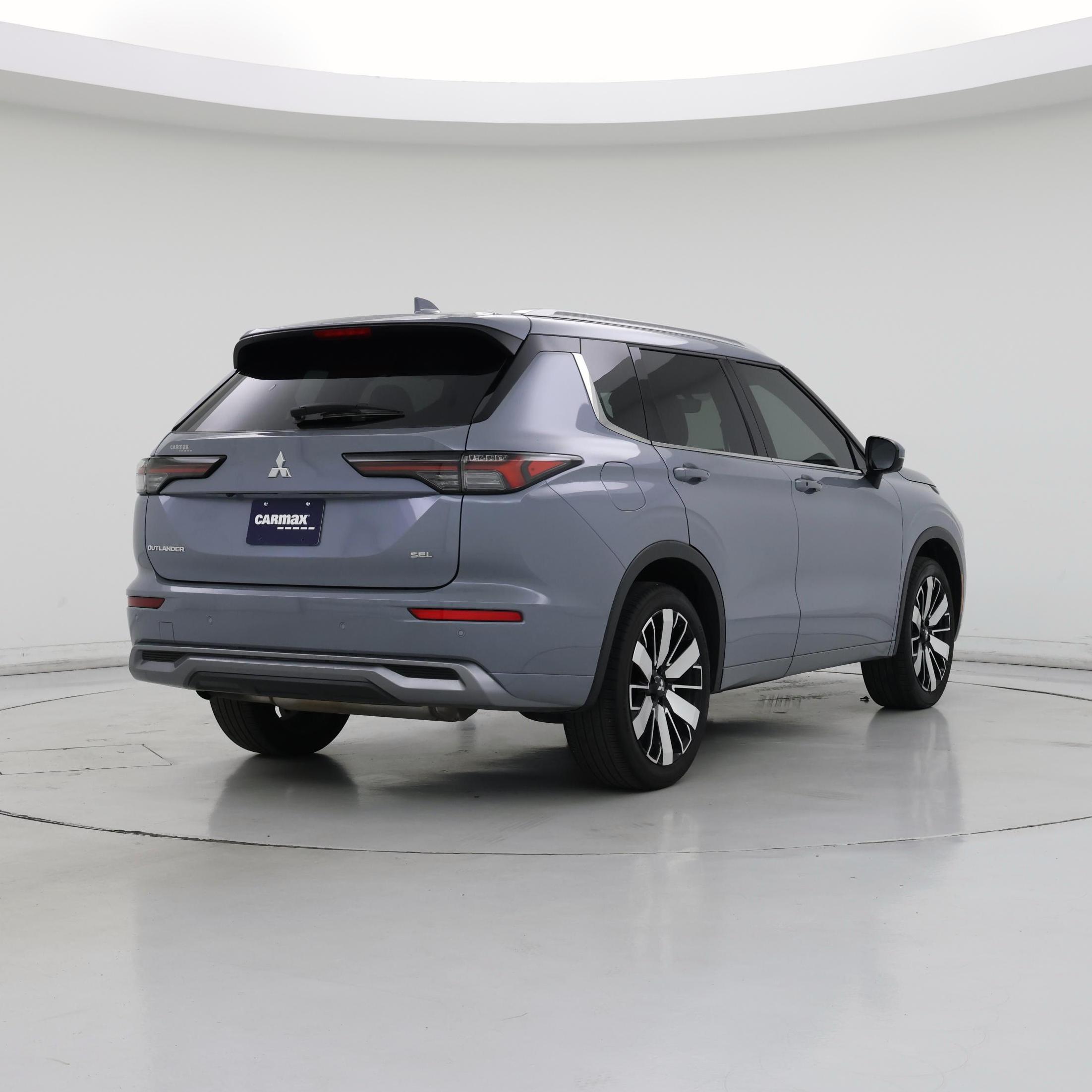 Thumbnail: 2025 Mitsubishi Outlander - 8