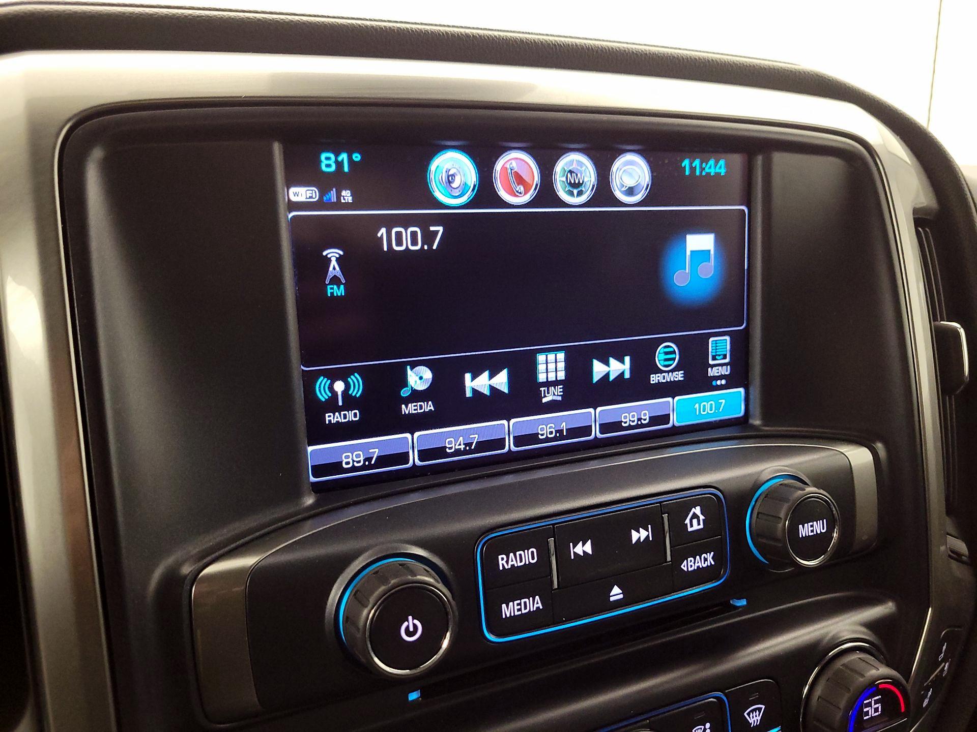 Thumbnail: 2017 Chevrolet Silverado 2500 - 16