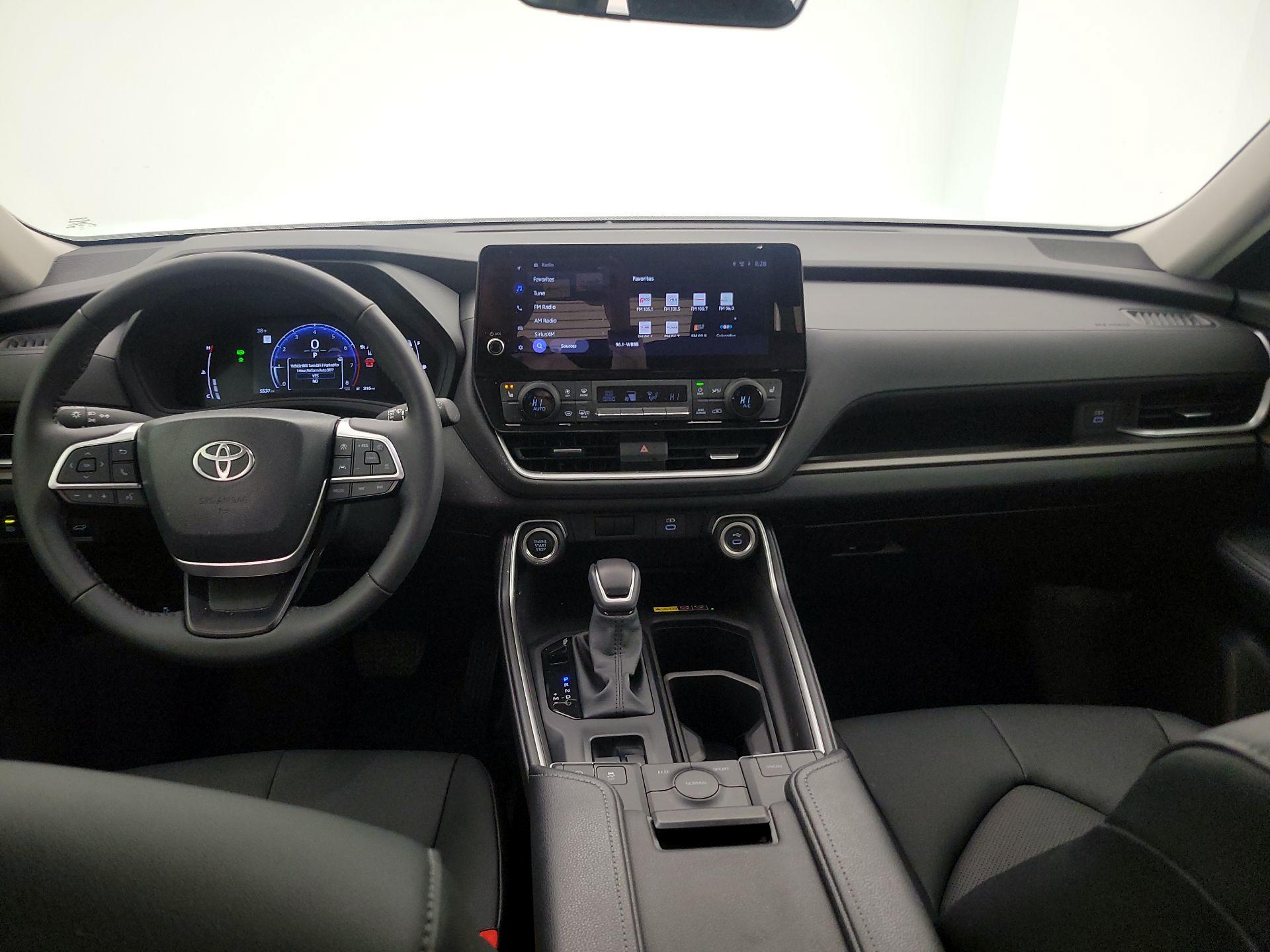 Thumbnail: 2025 Toyota Grand Highlander - 9