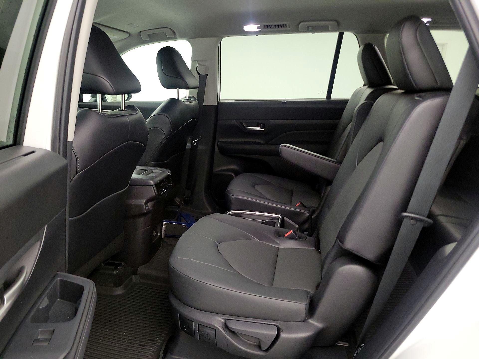 Thumbnail: 2025 Toyota Grand Highlander - 19