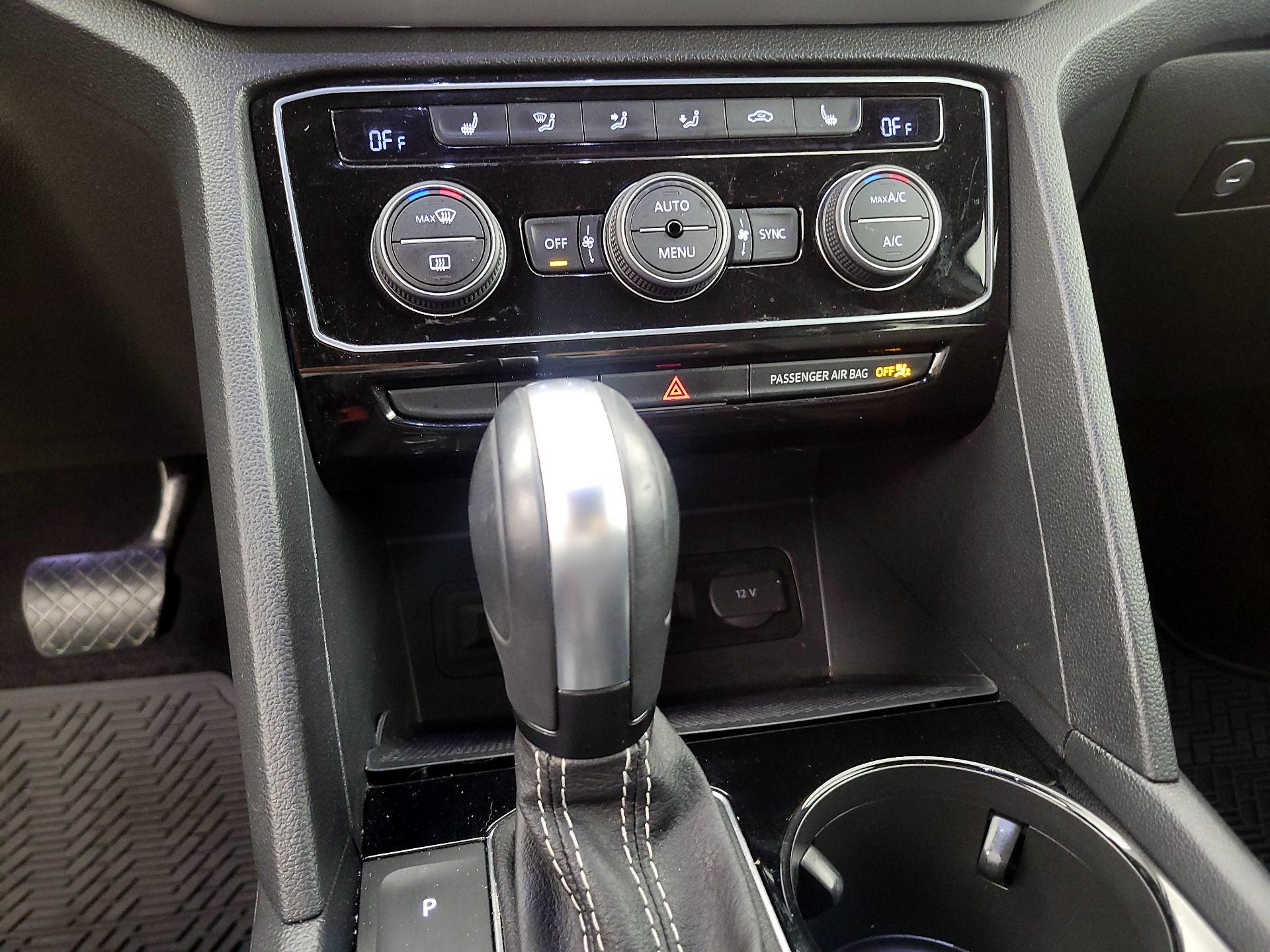 Thumbnail: 2022 Volkswagen Atlas - 16