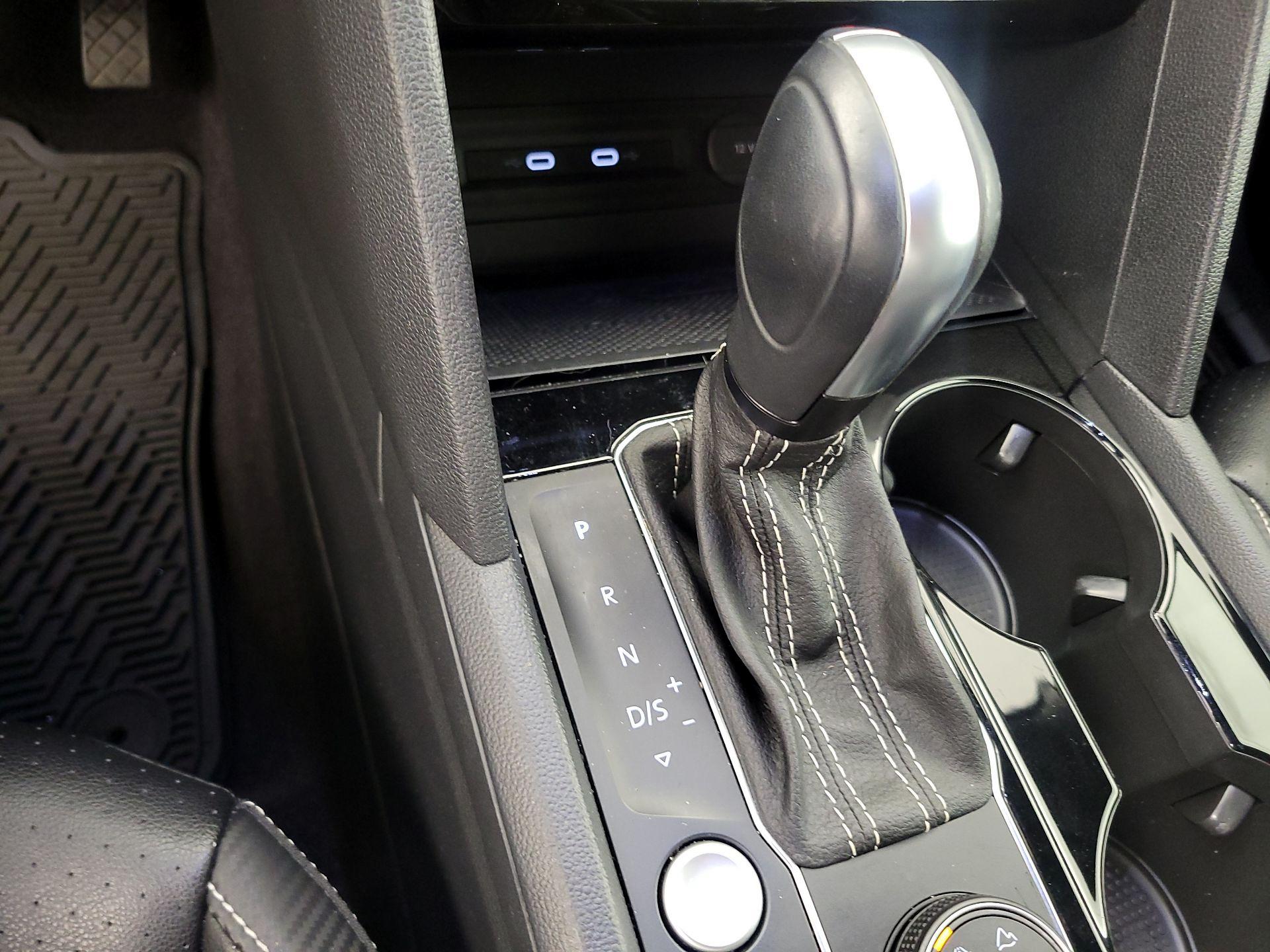 Thumbnail: 2022 Volkswagen Atlas - 17