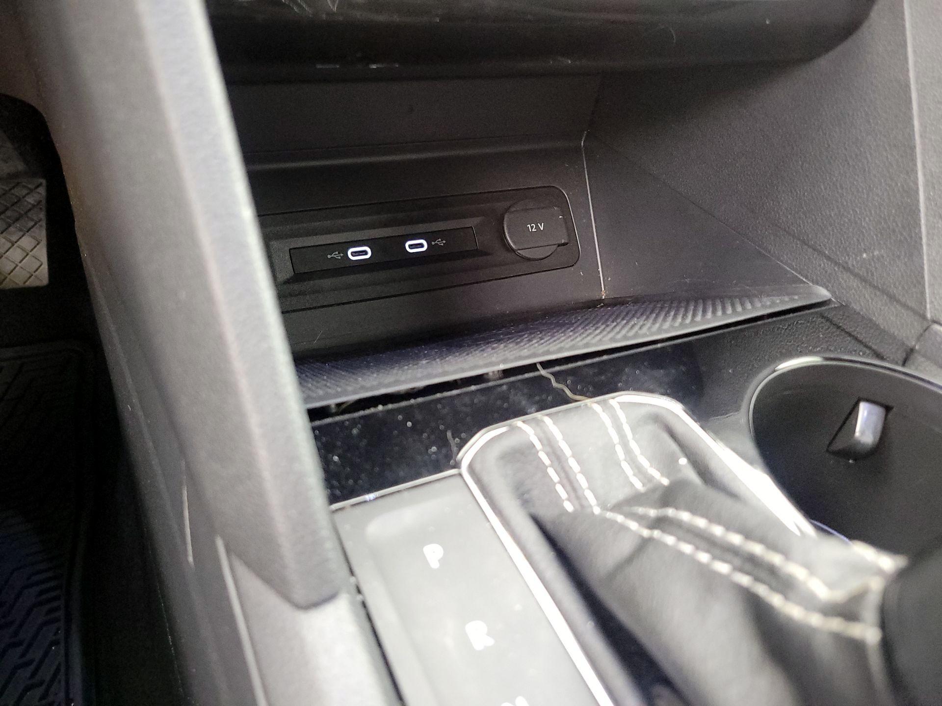 Thumbnail: 2022 Volkswagen Atlas - 18