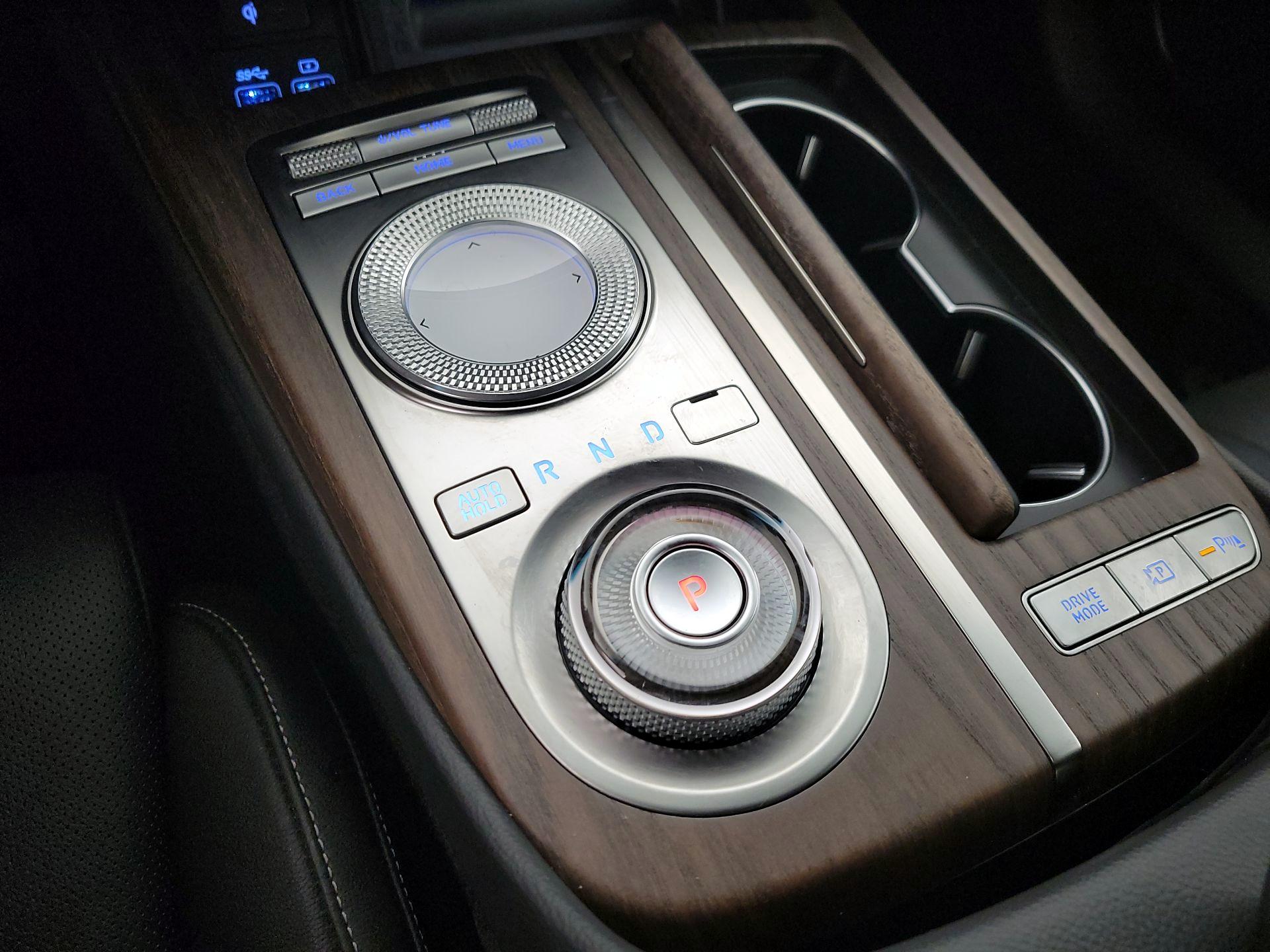 Thumbnail: 2022 Genesis G80 - 18